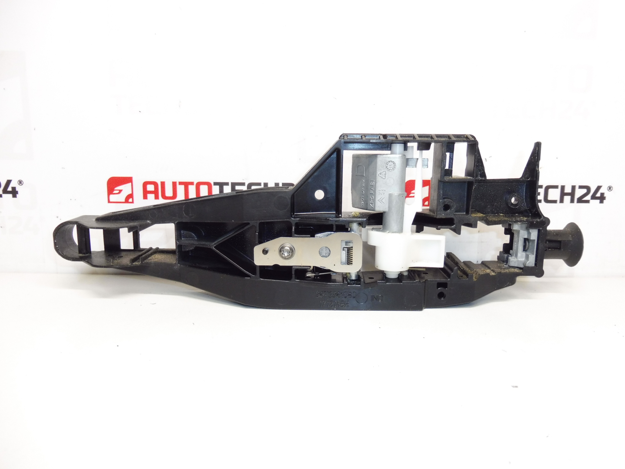 Upevnenie kľučky pravých zadných dverí Citroën C3 Picasso 9109E7