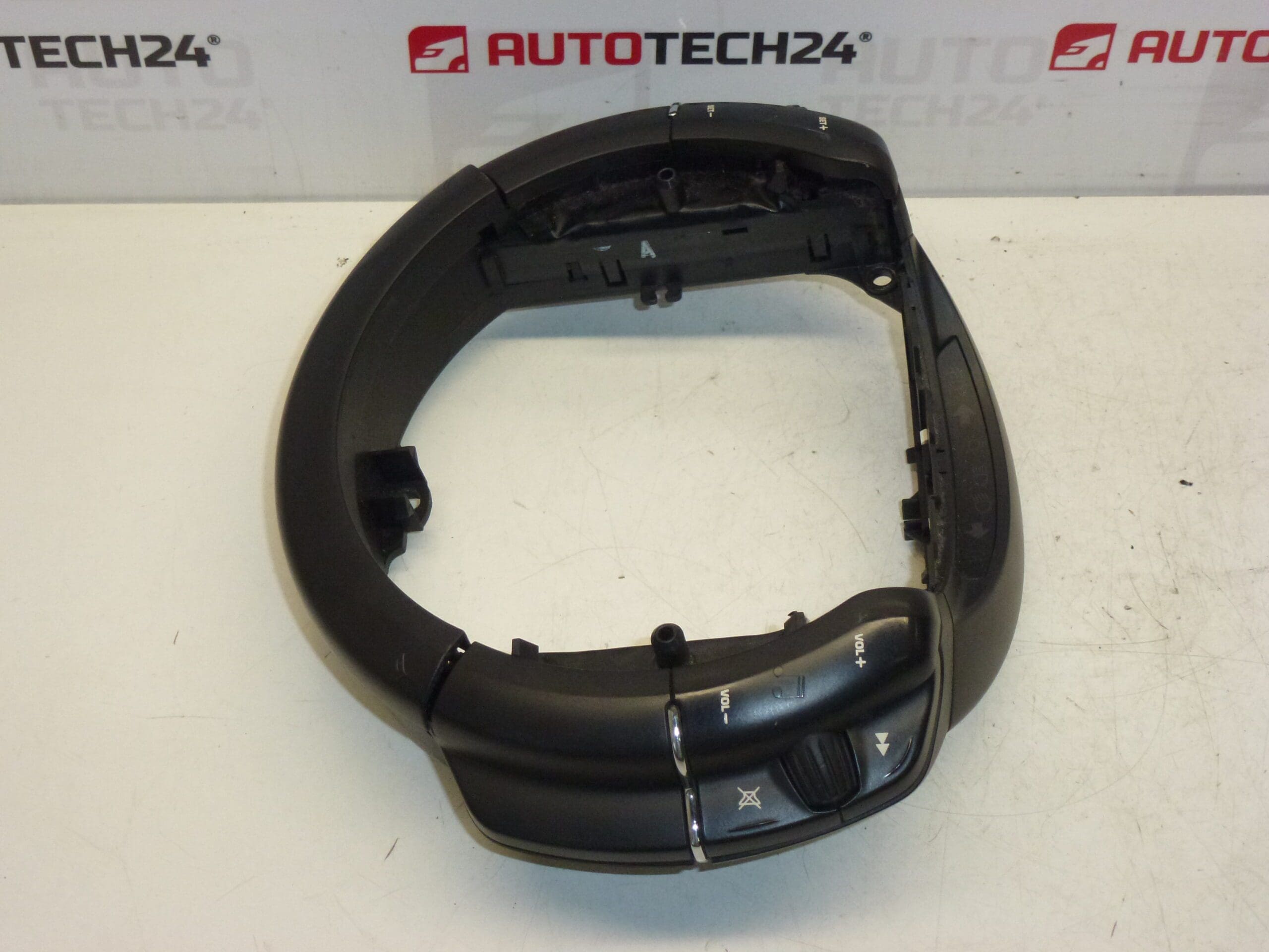 Ovládače na volante Citroën C4 96497900XT 6239QZ 6242EZ