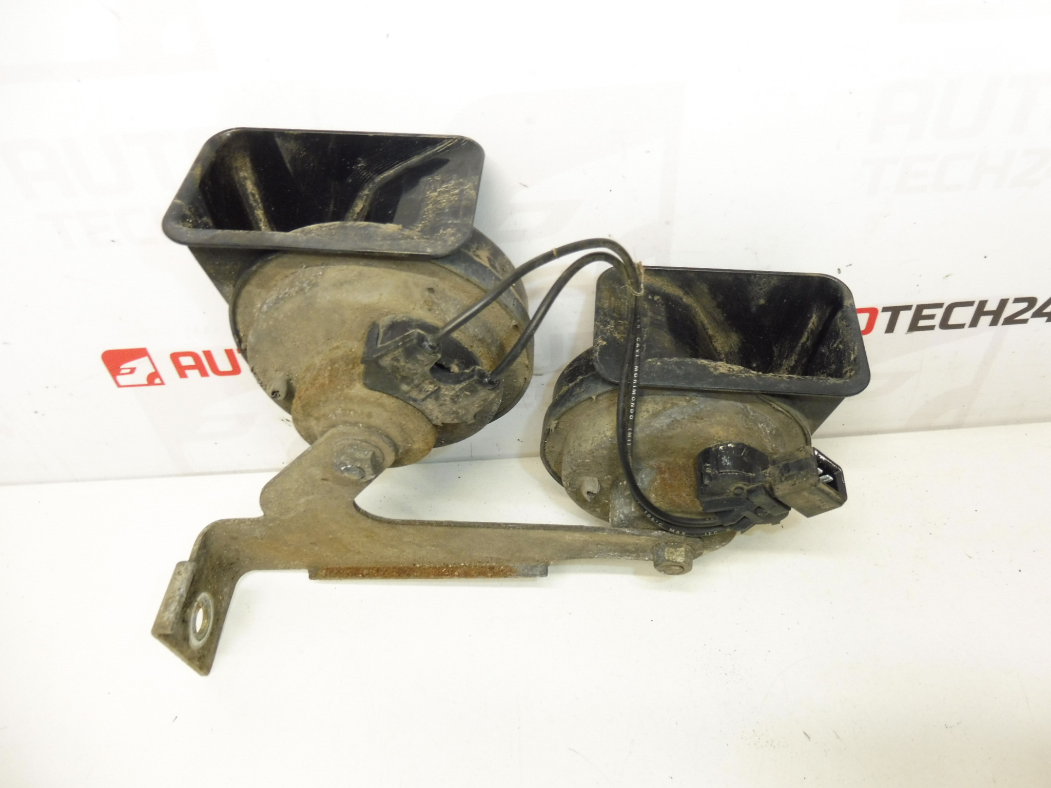 Klaksón húkačka Citroën Peugeot 6236F0