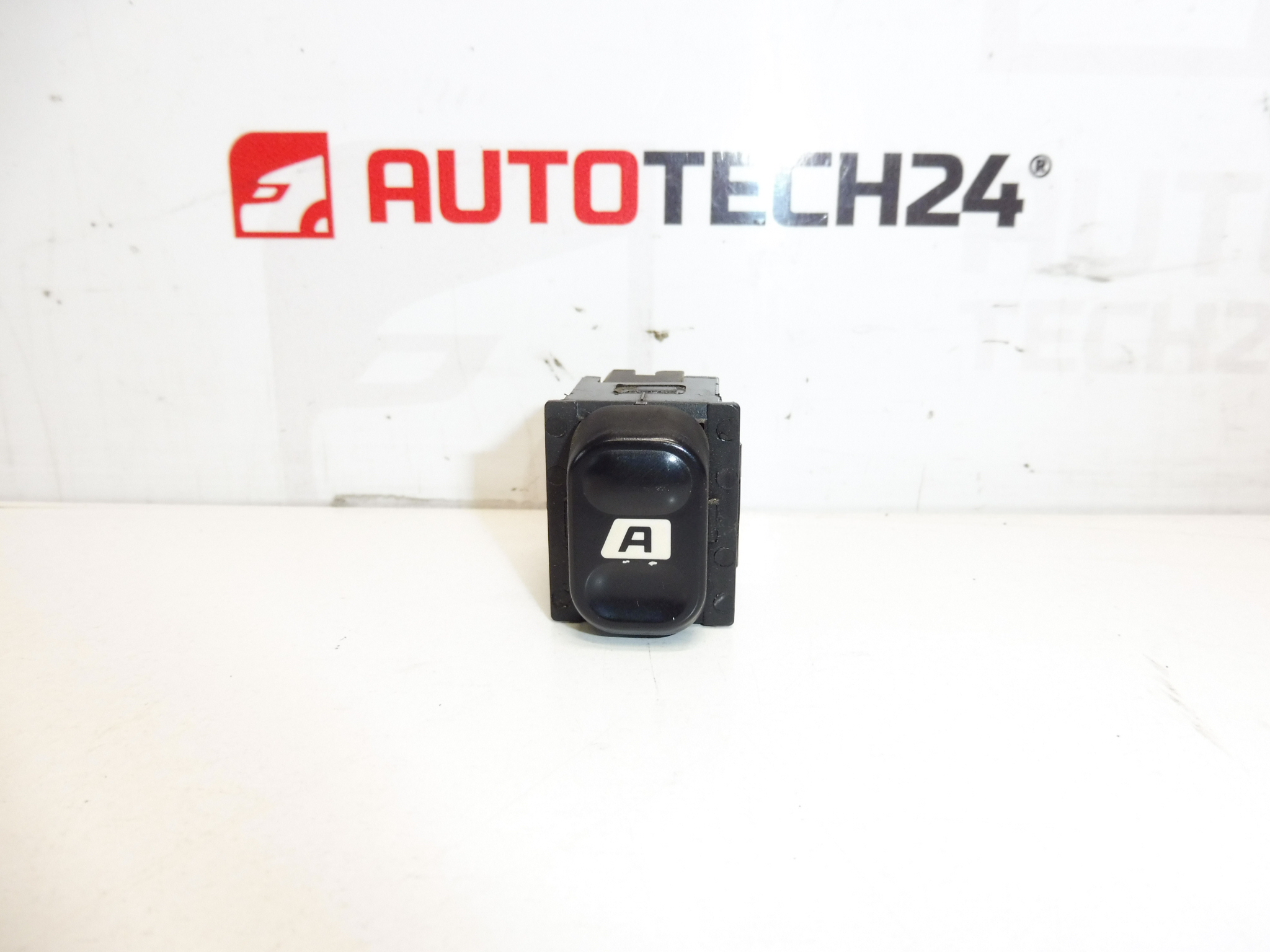 Ovládač okna Citroën Peugeot 6552KT