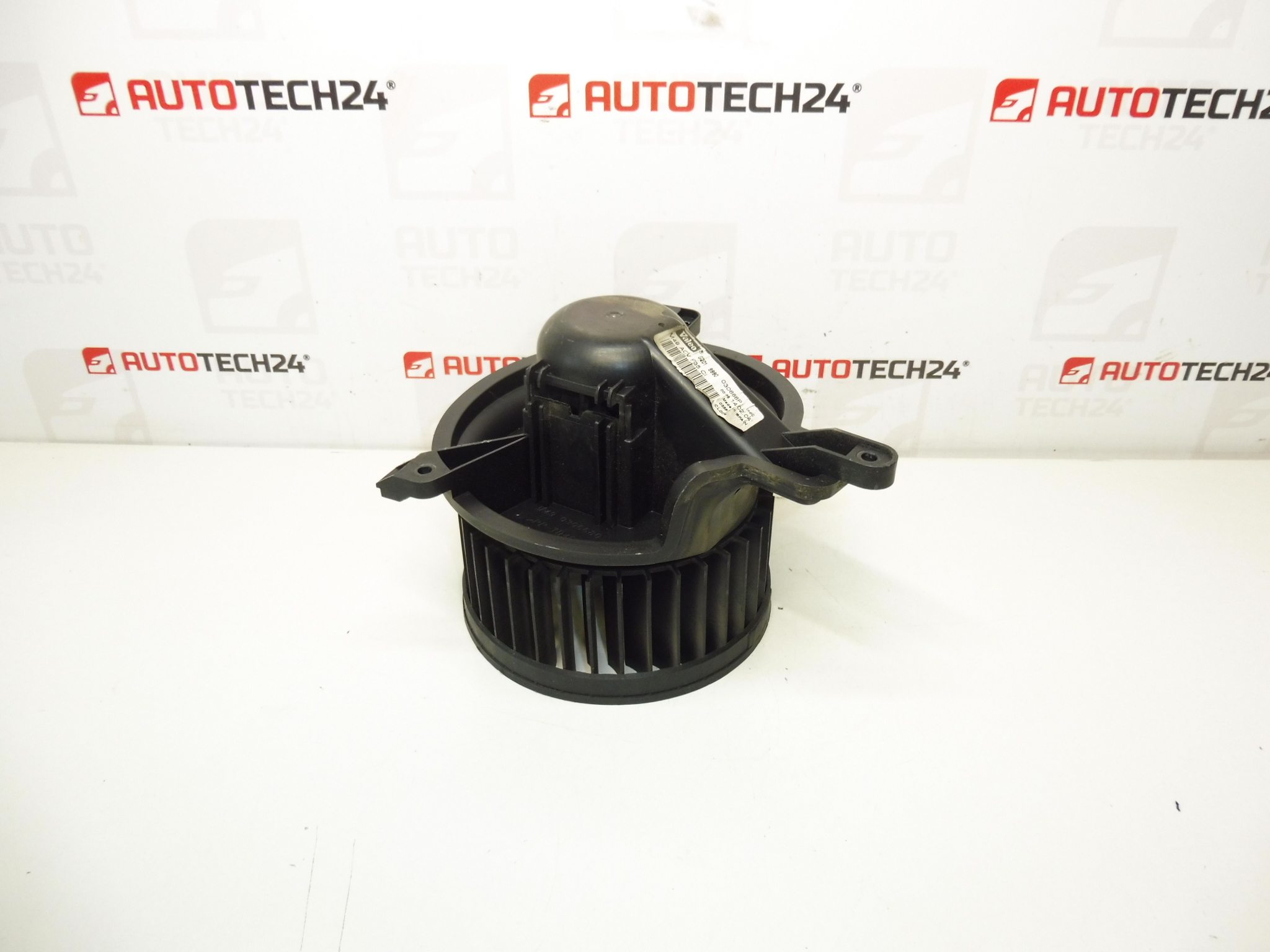 Ventilátor kúrenia Citroën Peugeot 030666P 6441R4
