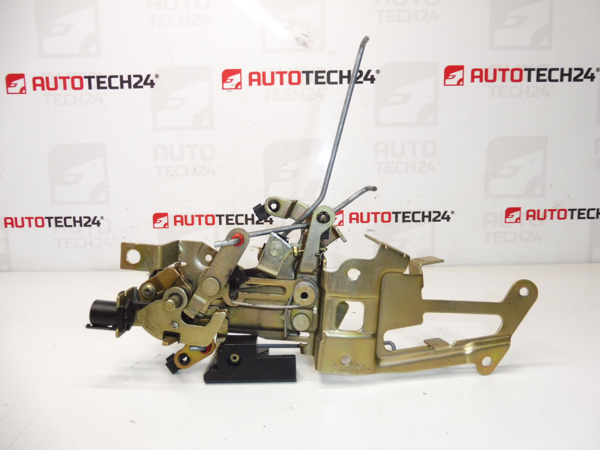 Zámok pravých zadných dverí Citroën Berlingo II 9138F4 bez lanka