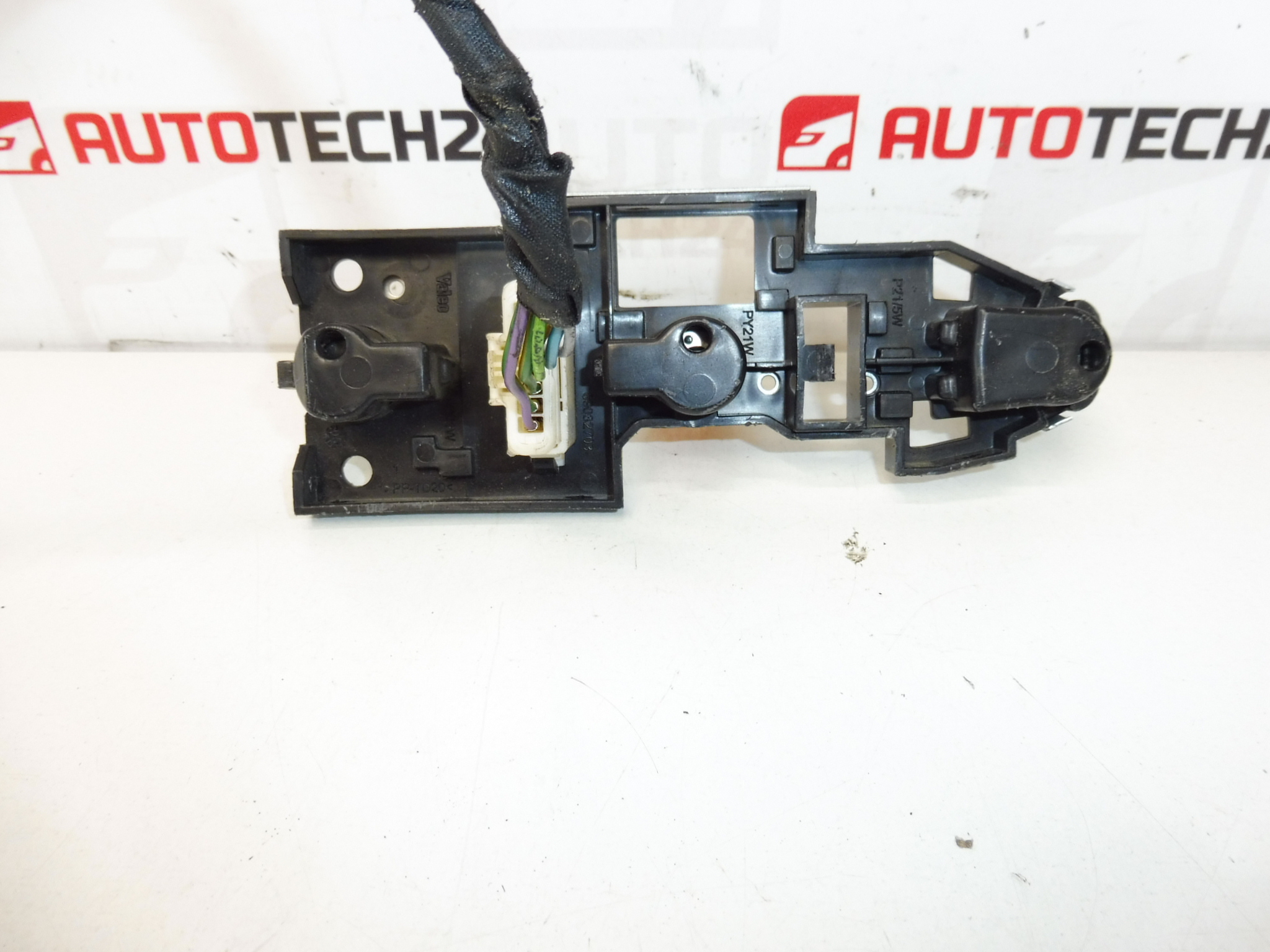 Pätica zadnej lampy s kabelážou Citroën C5 II 89032703