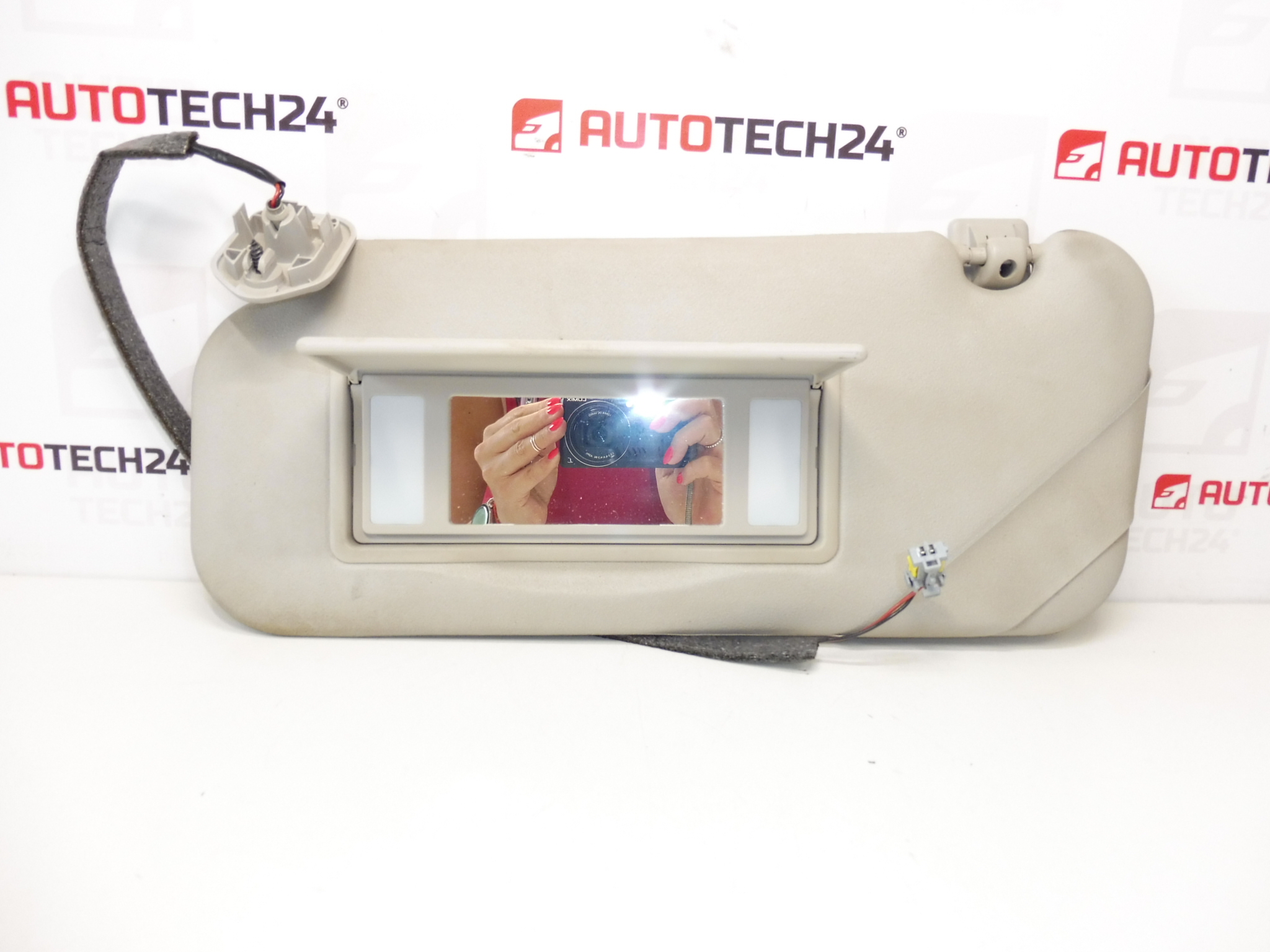 Ľavá slnečná clona Citroën Peugeot 8143HS