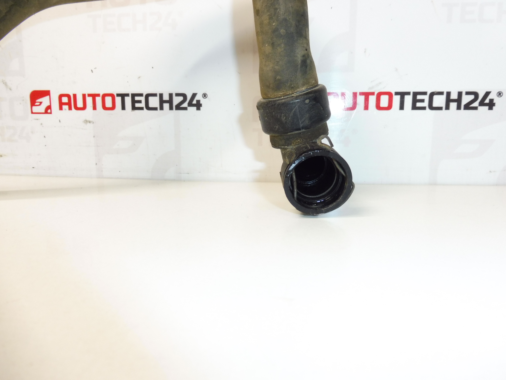 Vodná hadica Citroën Peugeot 2.2 HDI 646645