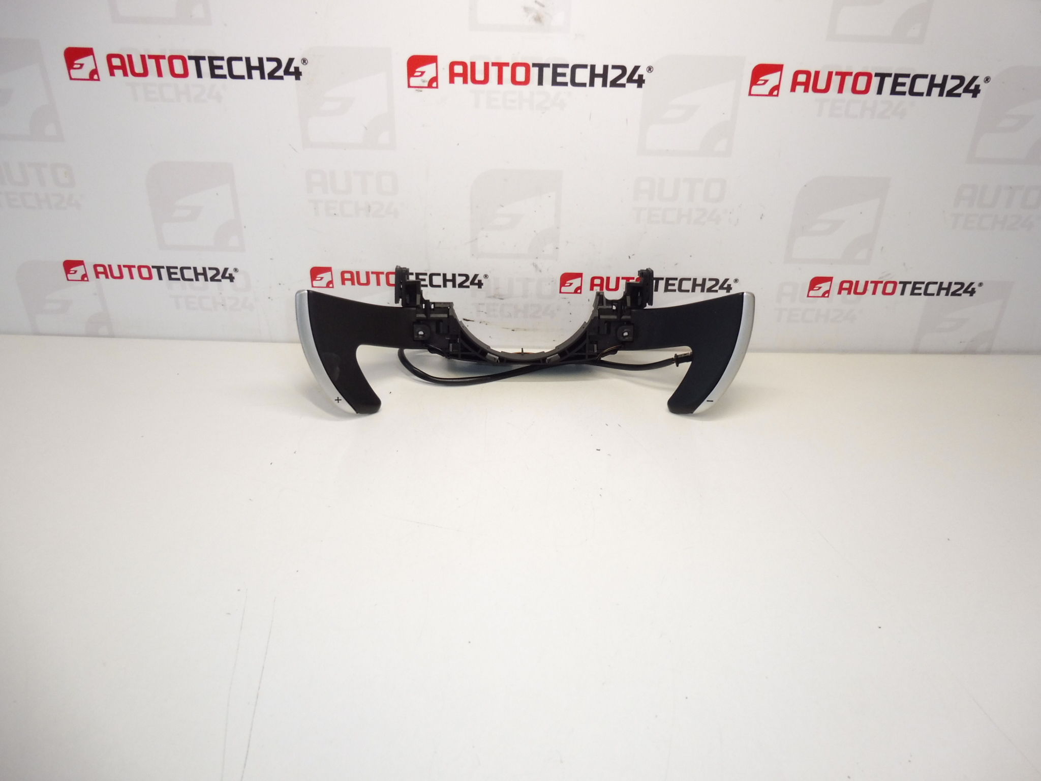 Ovládače pádla radenia Citroën Peugeot 96667245XT 624363