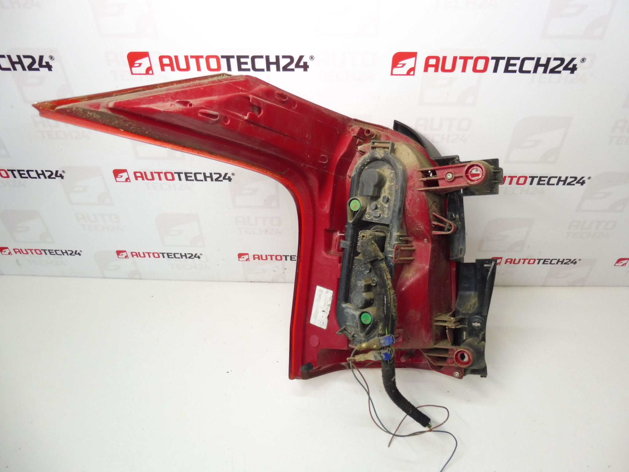 Pravá zadná lampa Peugeot 5008 I 9672666680 6351KH 6351HX