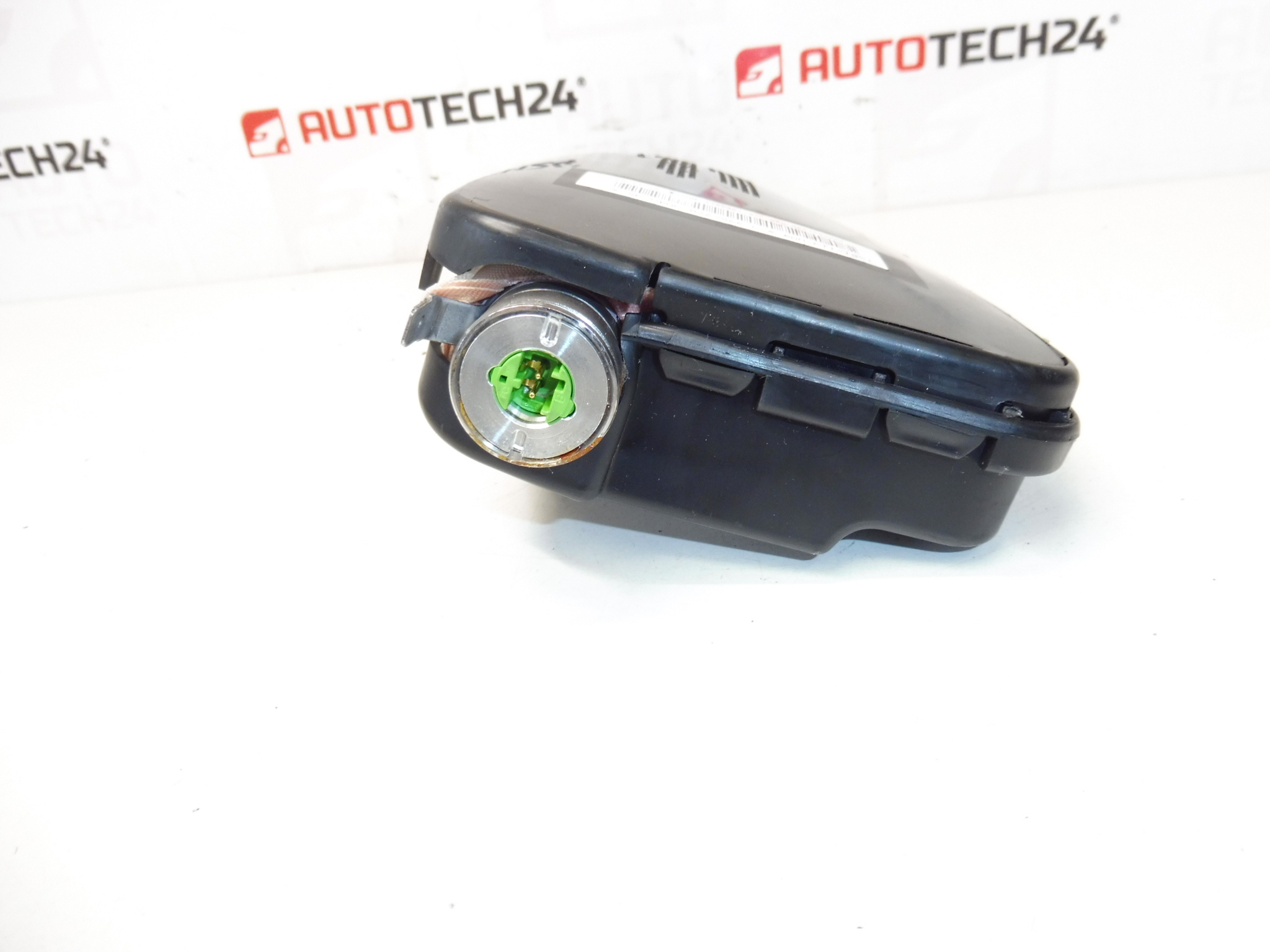 Bočný airbag pravý Peugeot 3008 5008 9684602380 8216XX