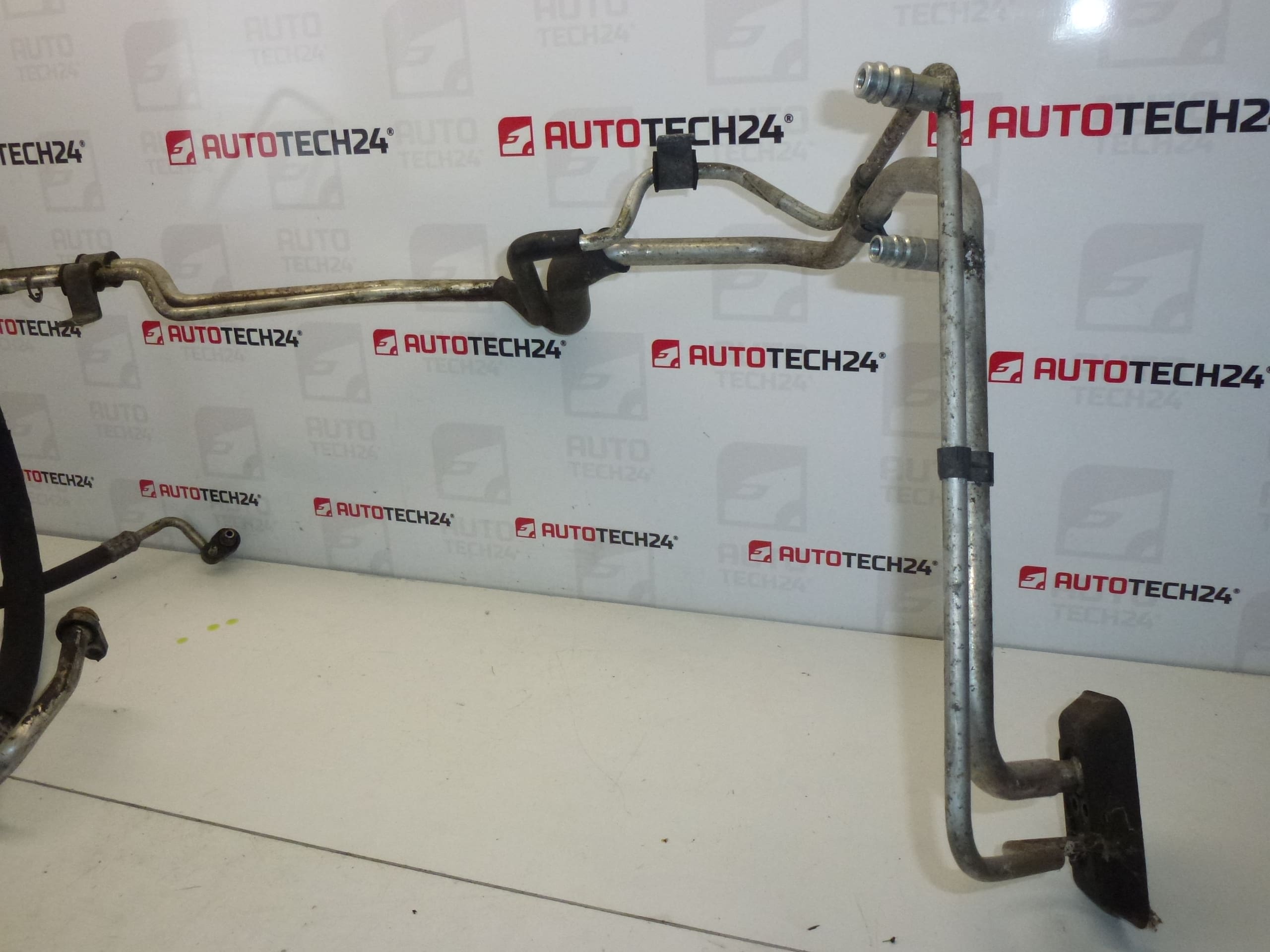 Klíma rúrka Citroën Peugeot 9640388580 6460SL