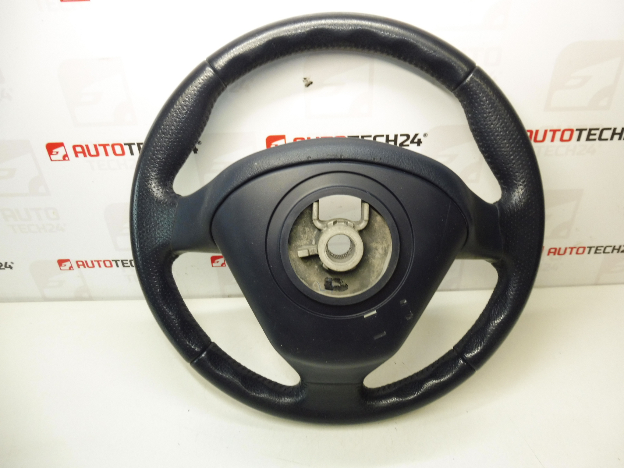 Volant Peugeot 1007 96506736NP 4109FP
