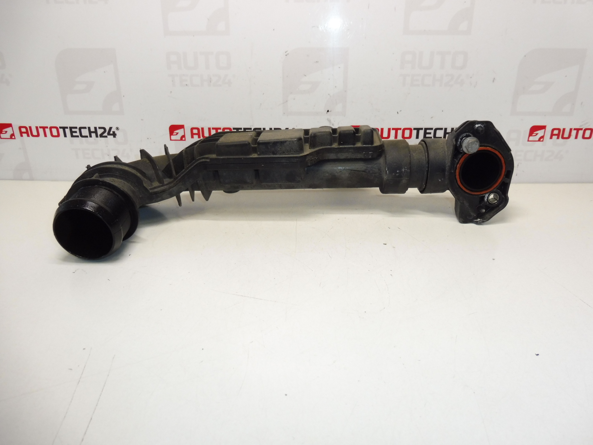 Prípojka vzduchu 1.5 HDI Citroën Peugeot 9810958280