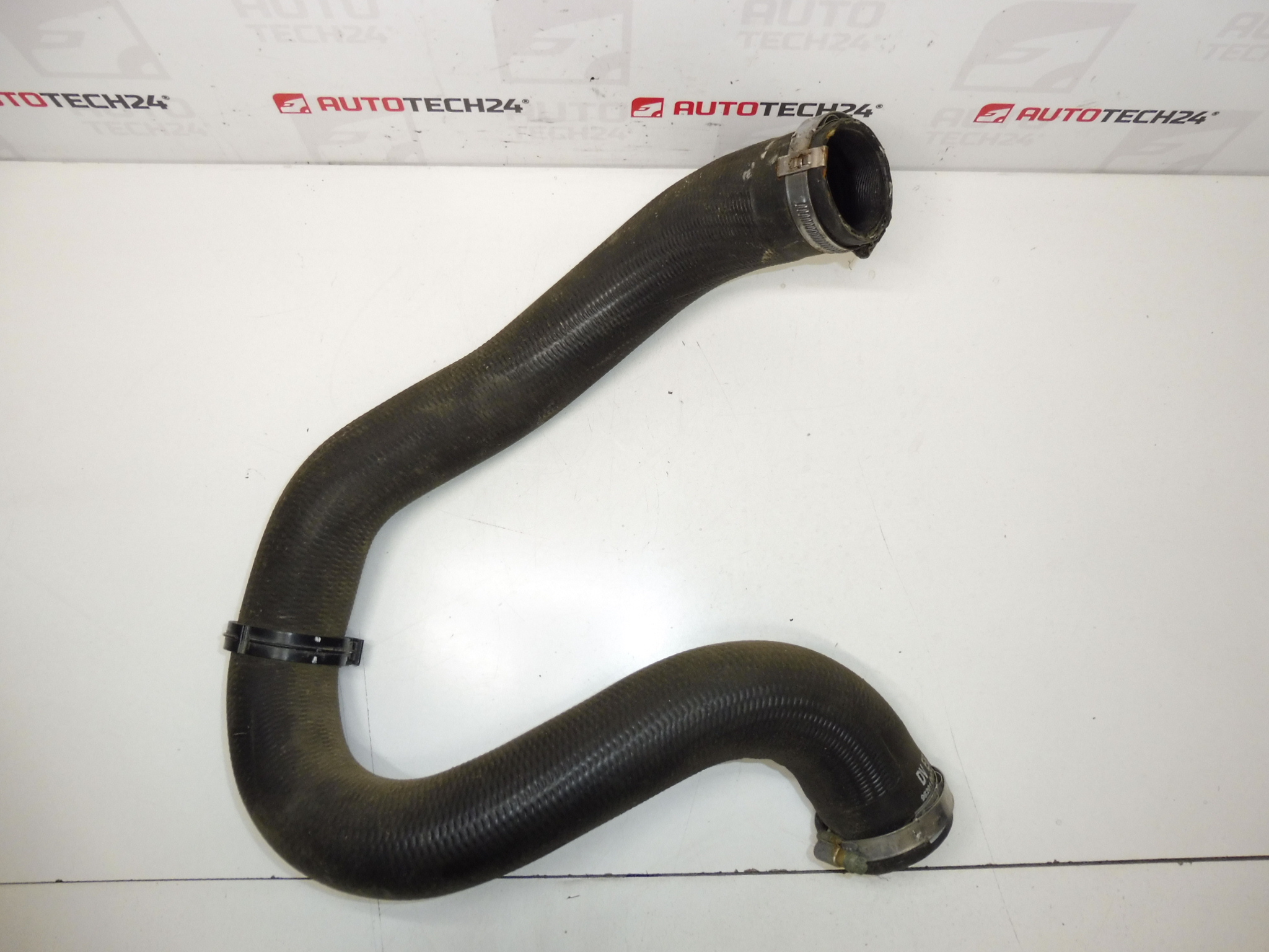 Prípojka vzduchu 1.5 HDI Citroën Peugeot 9820100780