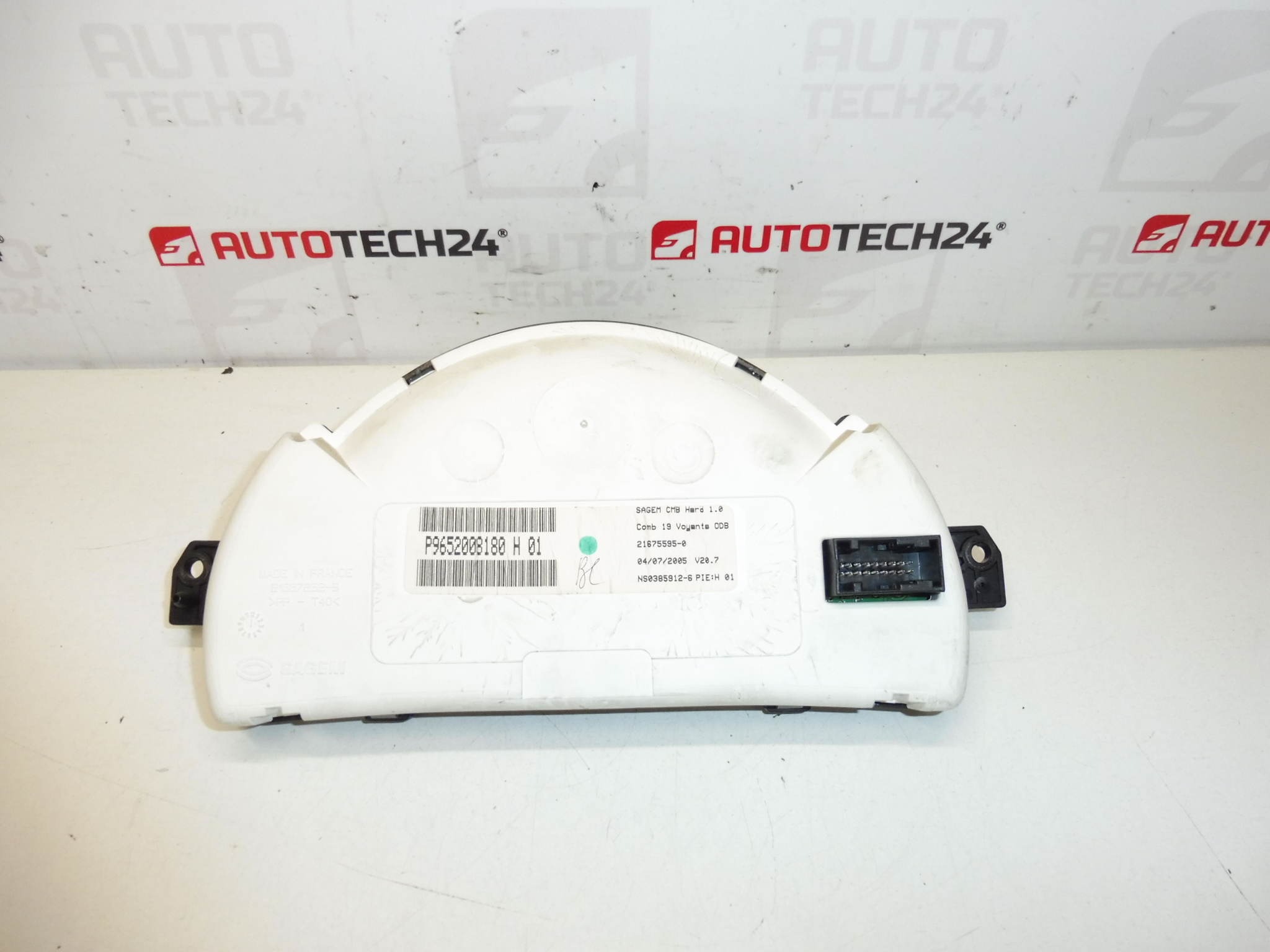 Tachometer s nájazdom 172000 km Citroën C2 C3 9652008180 6105EV