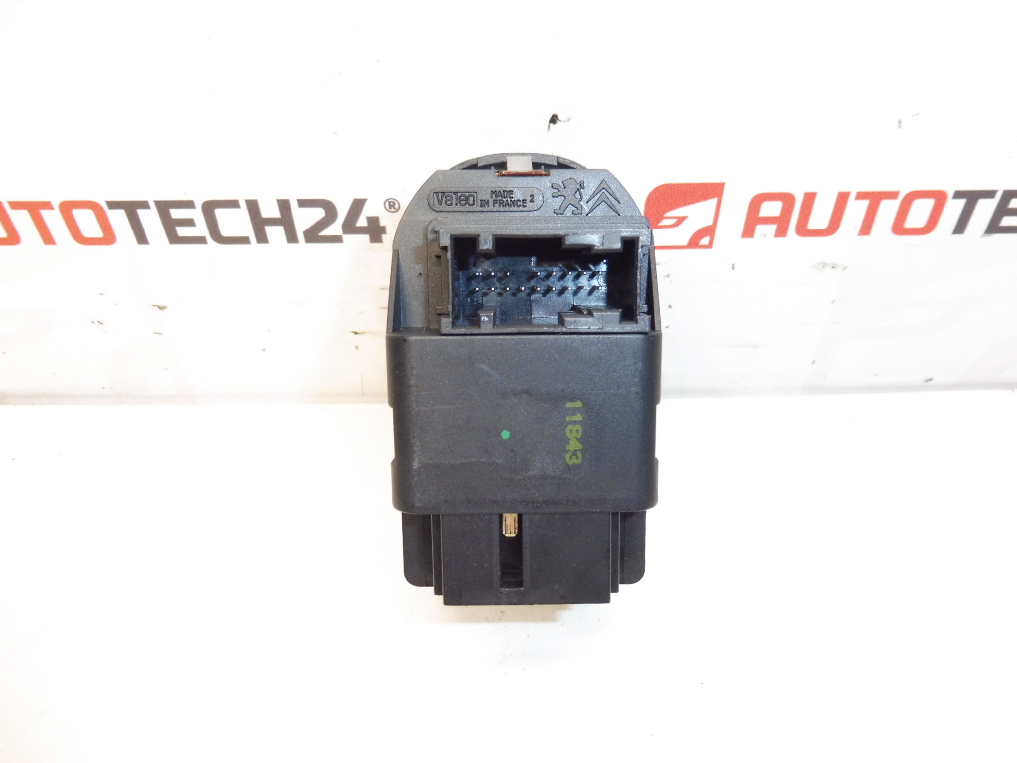 Ovládač okien Peugeot 206 655458