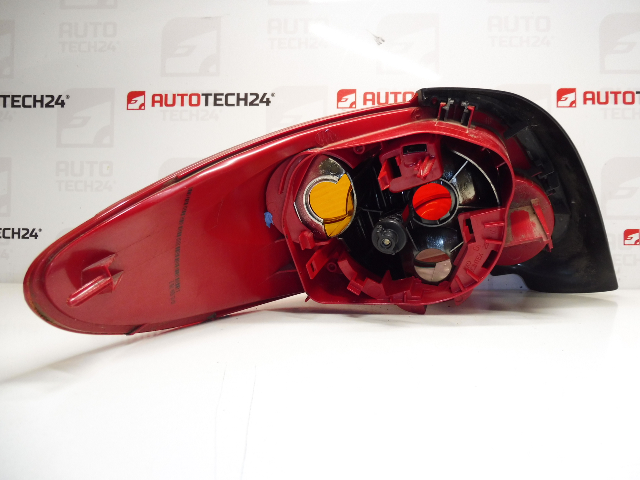 Pravé zadné svetlo Peugeot 206 CC 6351S1