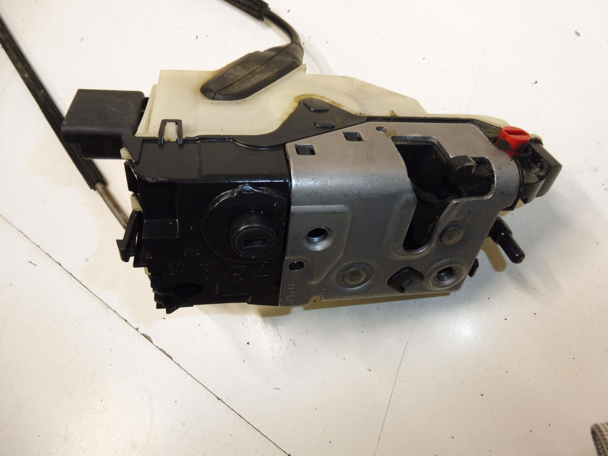 Zámok pravých zadných dverí Citroën C4 9685352080 9138AH