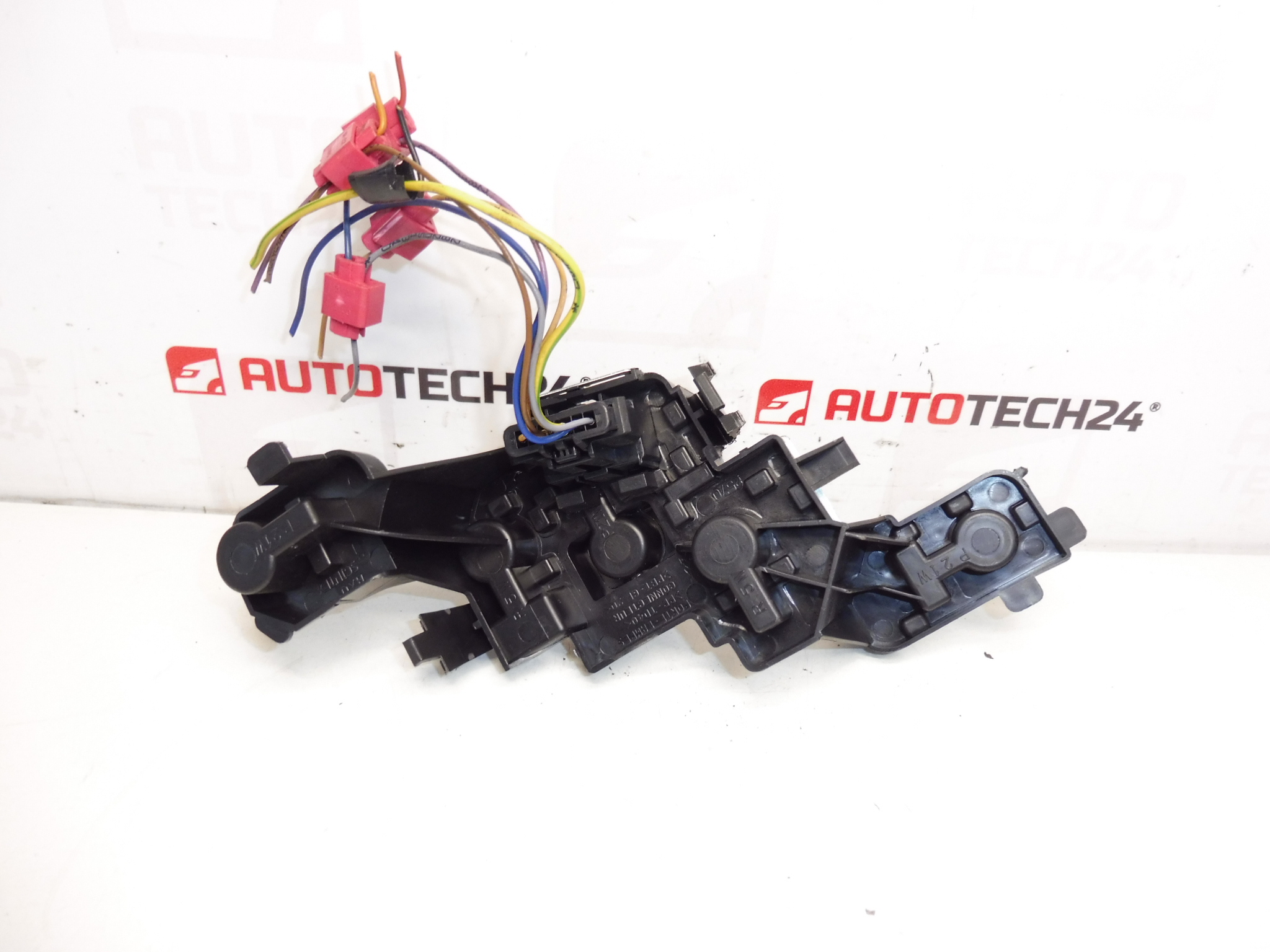 Ľavá zadná žiarovka Peugeot 307 II 6350X0