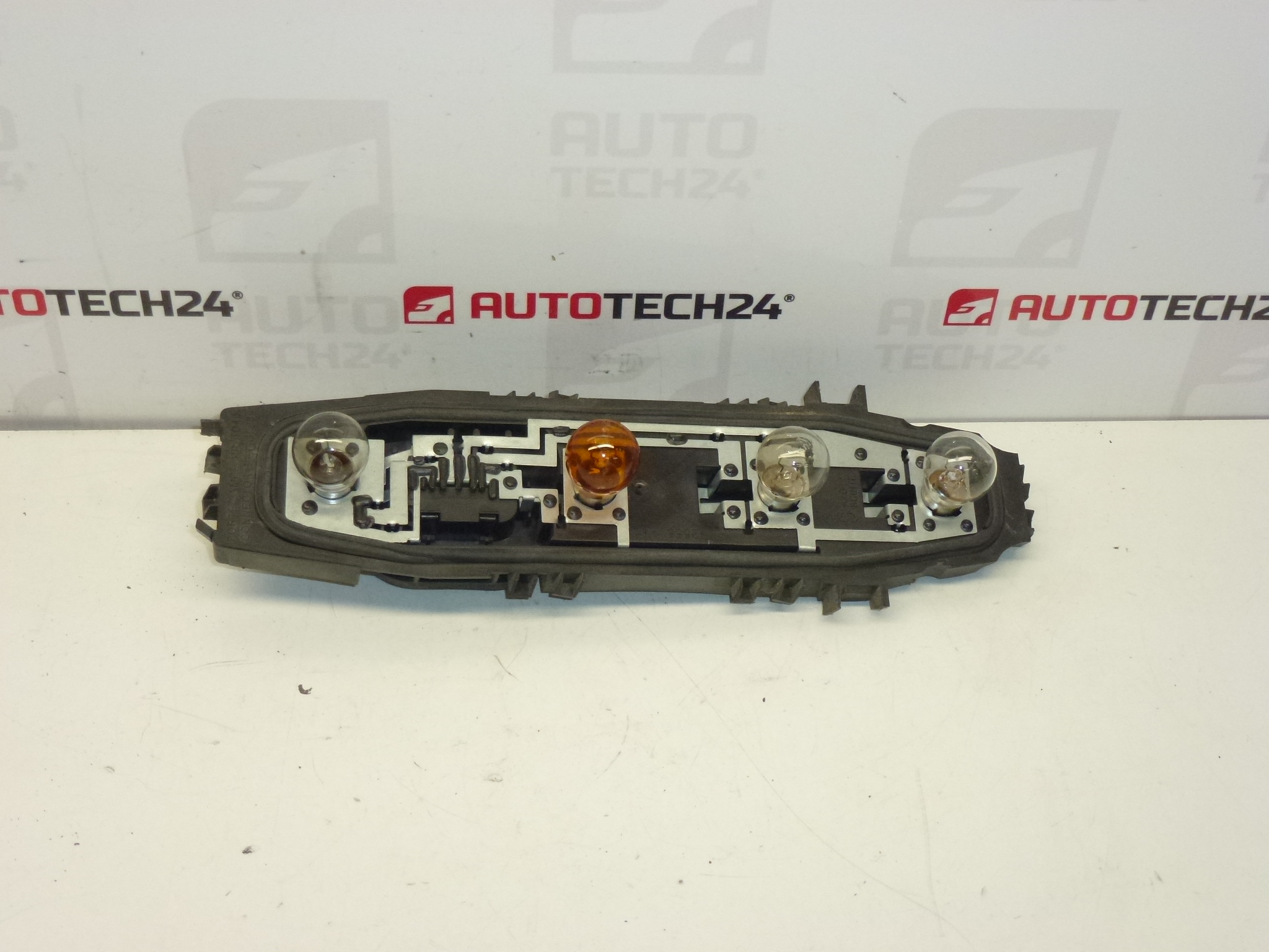 Pätica zadná lampa Citroën C3 6350Q3, 6351Q3, 6350X5, 6351X5