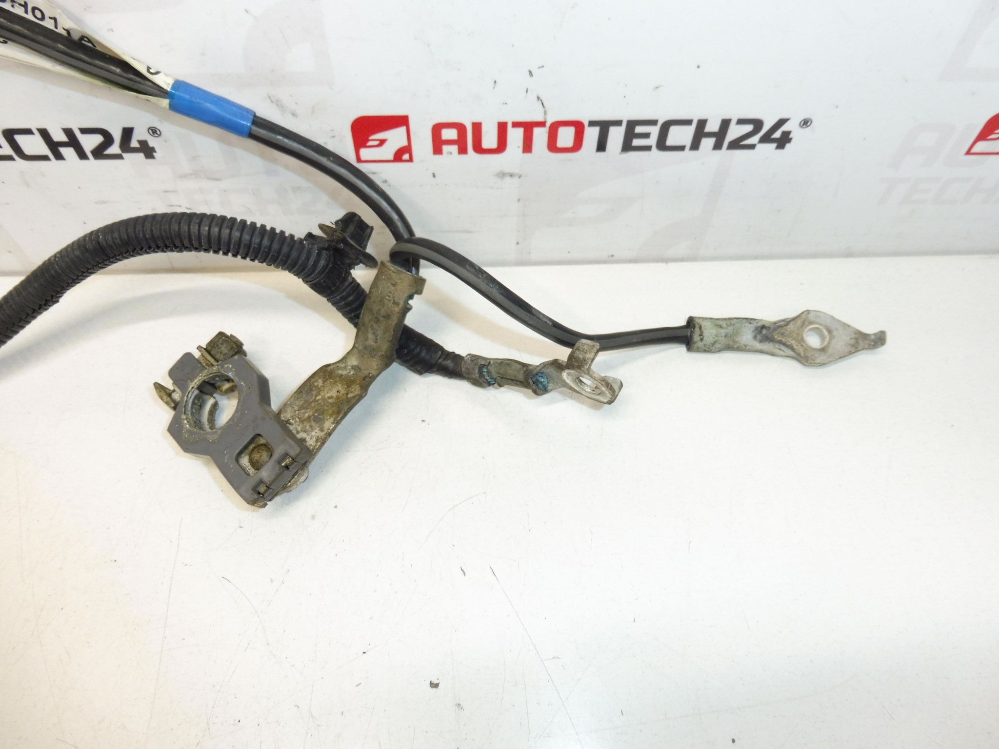 Zadná strana pólovej batérie Citroën C1 Peugeot 107 5642HC