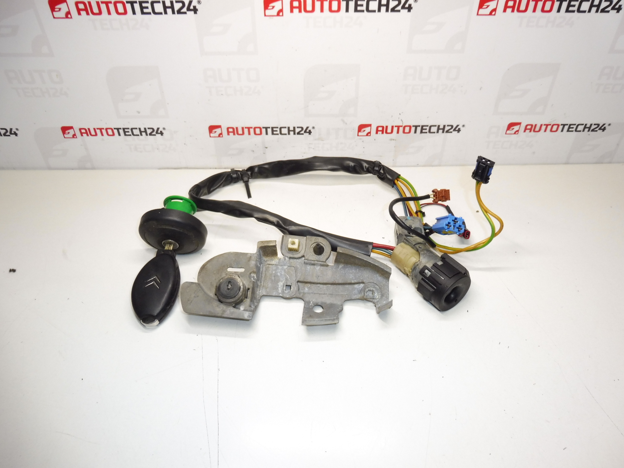 Súprava zámkov + jeden kľúč Citroën C5 01-07 4162Z0 4162CE