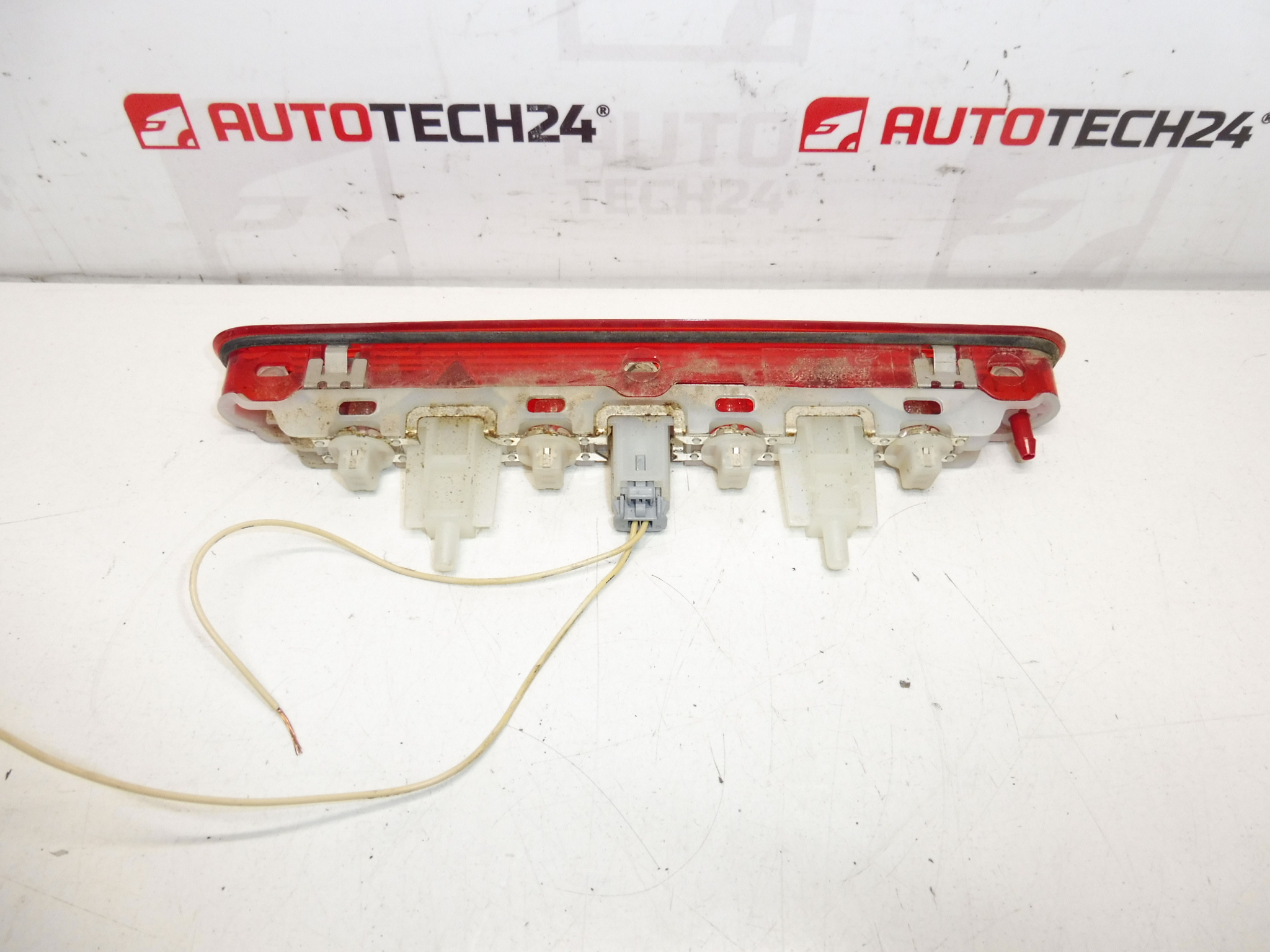 Tretie brzdové svetlo Citroën C3 III 9812257880