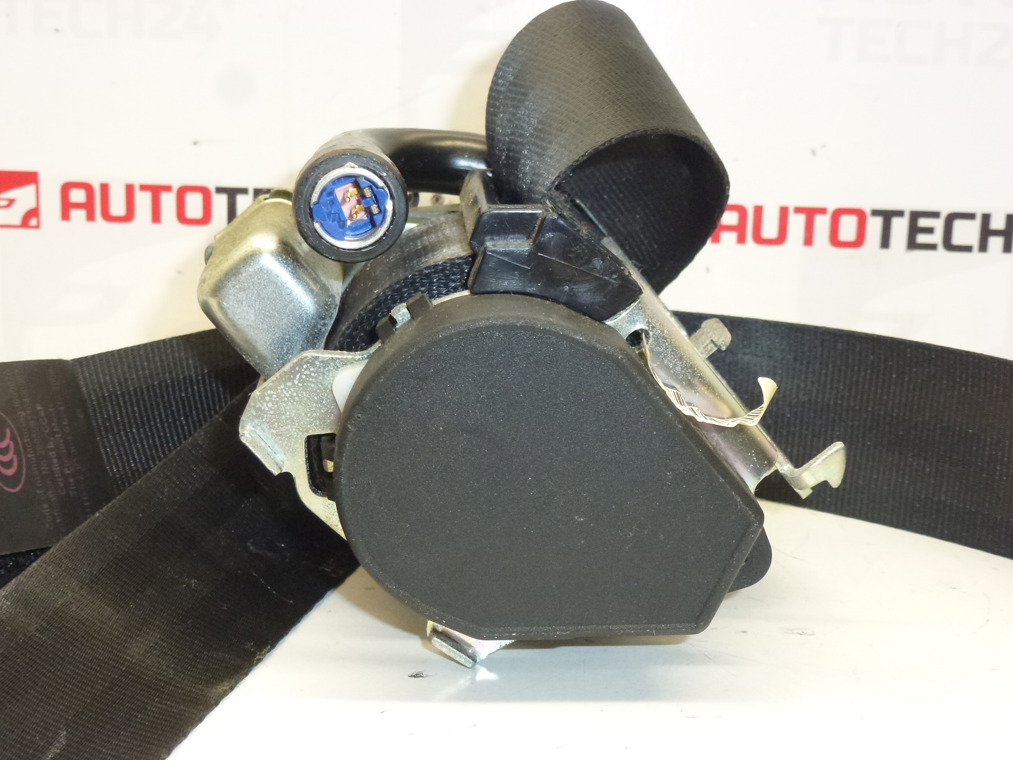 Ľavý pyropás bezpečnostný pás Peugeot 207 96869034XX 8975JA