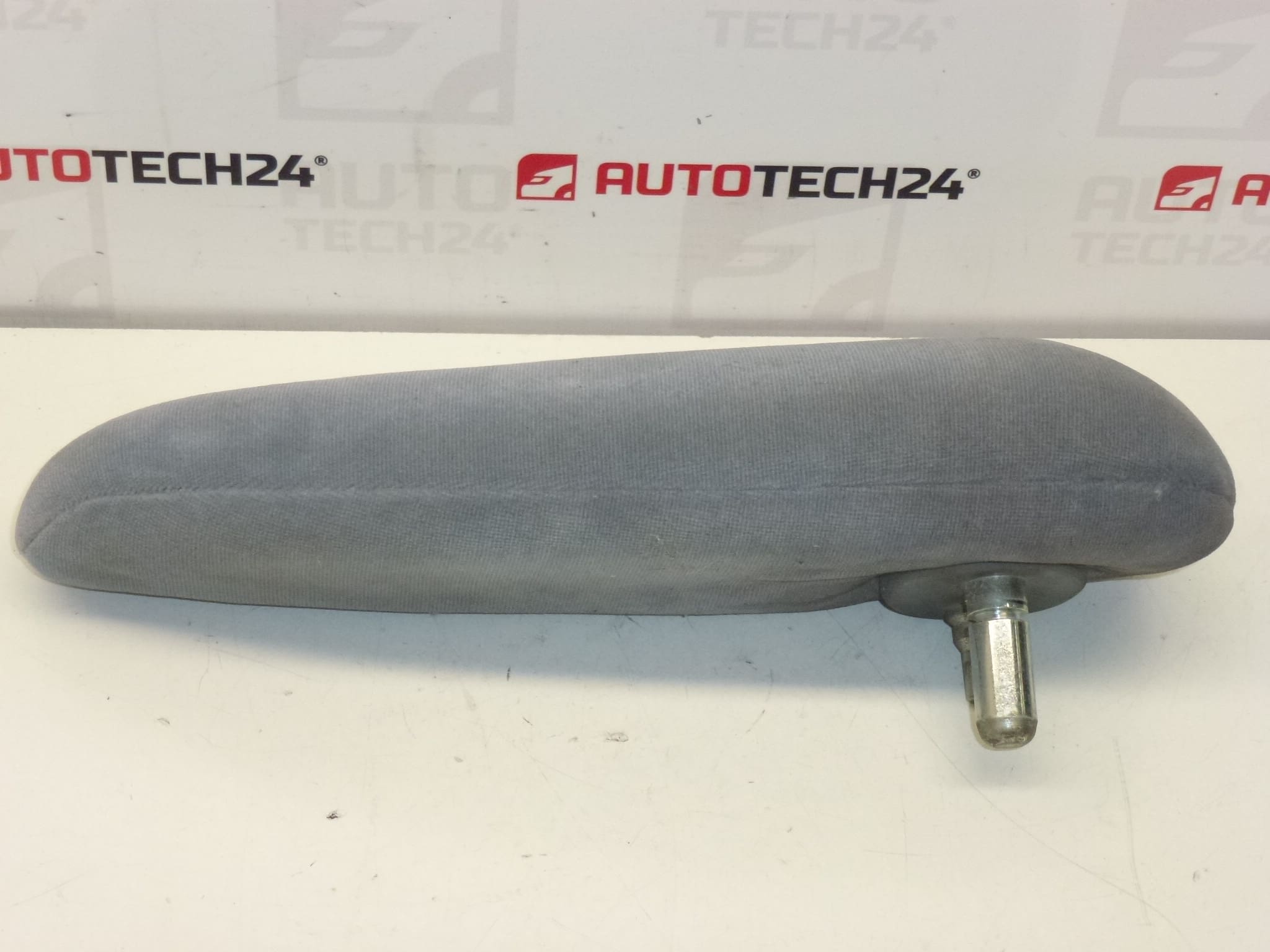 Pravá lakťová opierka Citroën Peugeot 896982