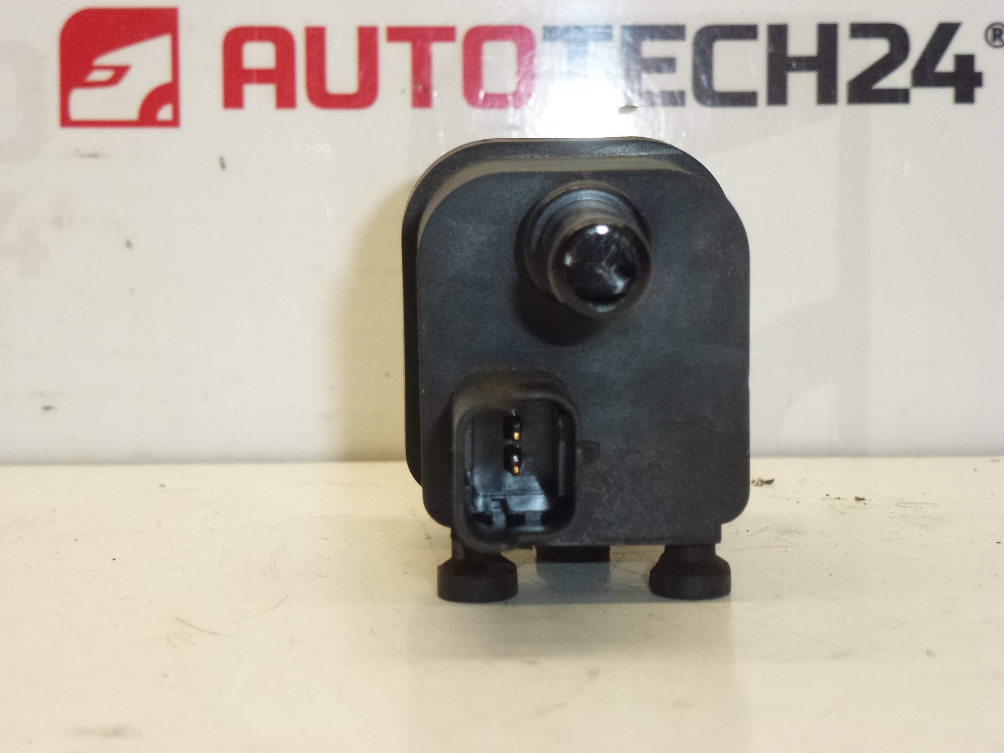 Ohrievač nafty Citroën Peugeot 9640055680 1579Y6