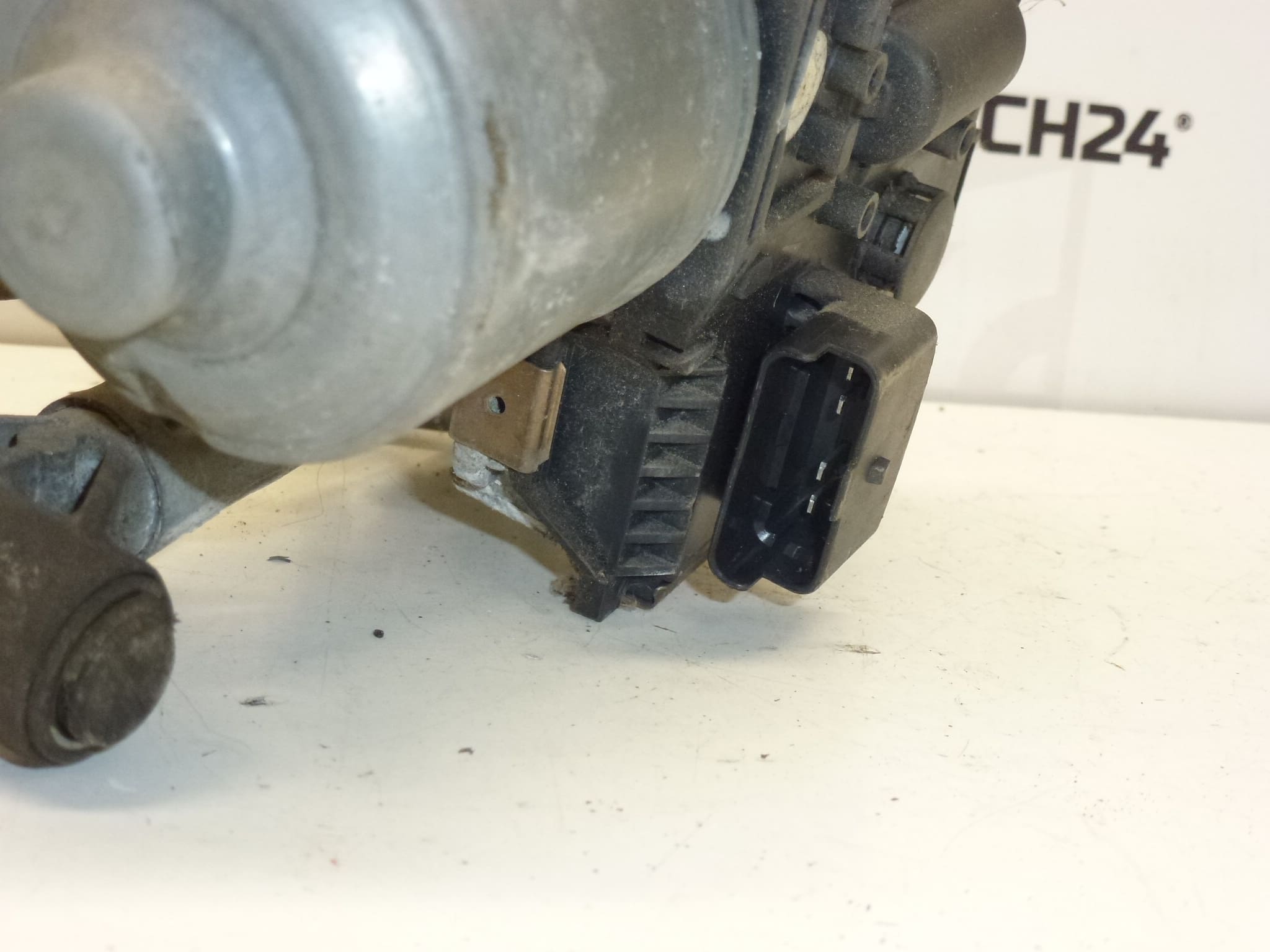 Motor ľavého stierača Citroën Peugeot 9670031980 3397021075 6405PR