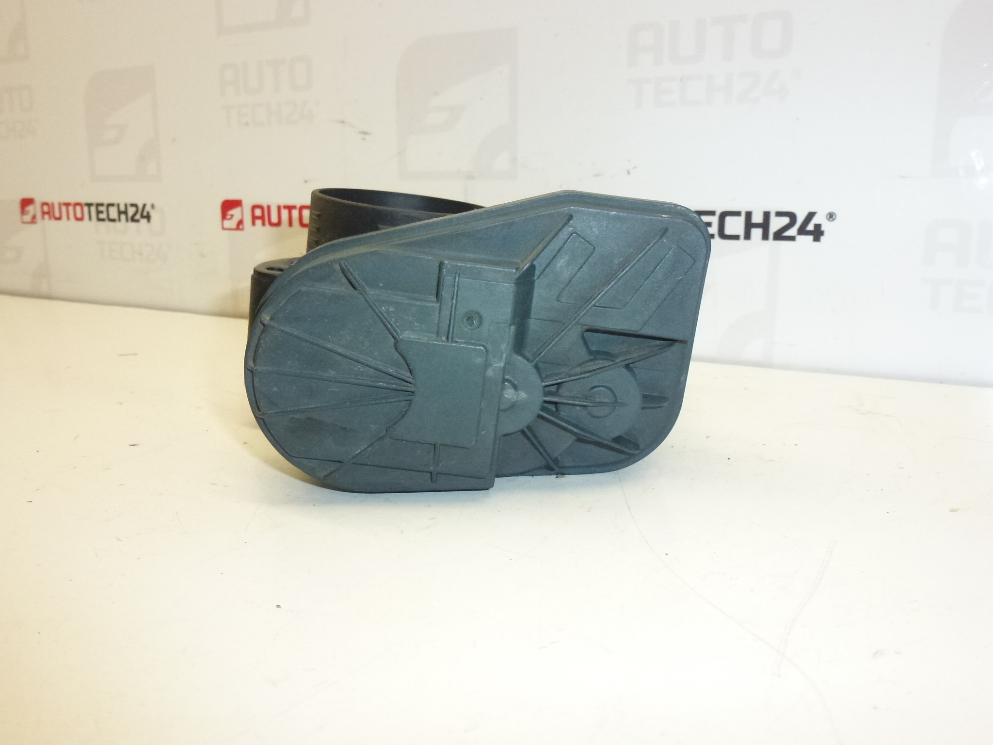 Škrtiaca klapka 1.6 16V Citroën Peugeot 0280750164 9649510080 1635Z8