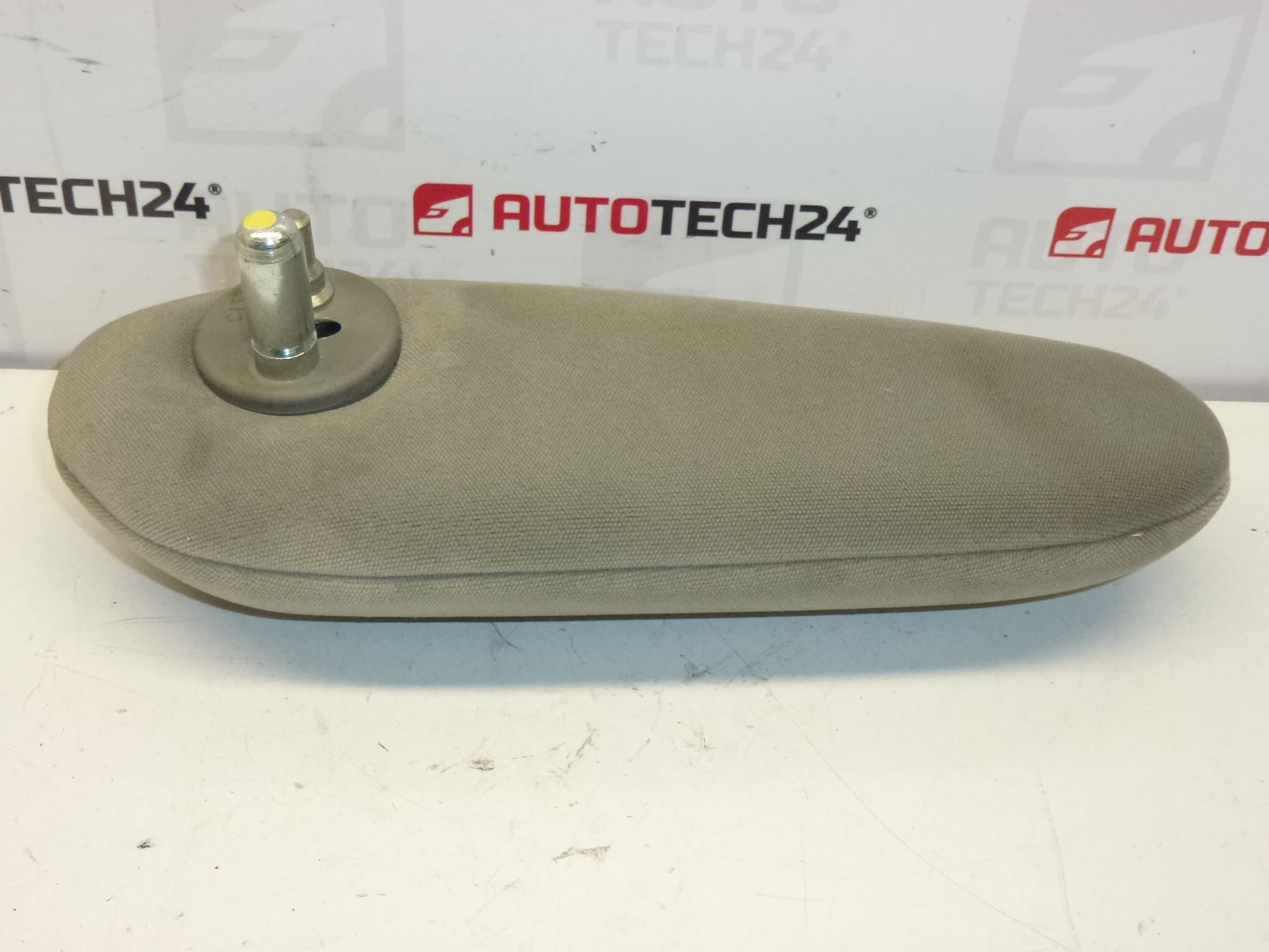 Pravá lakťová opierka Citroën Peugeot 8830H3