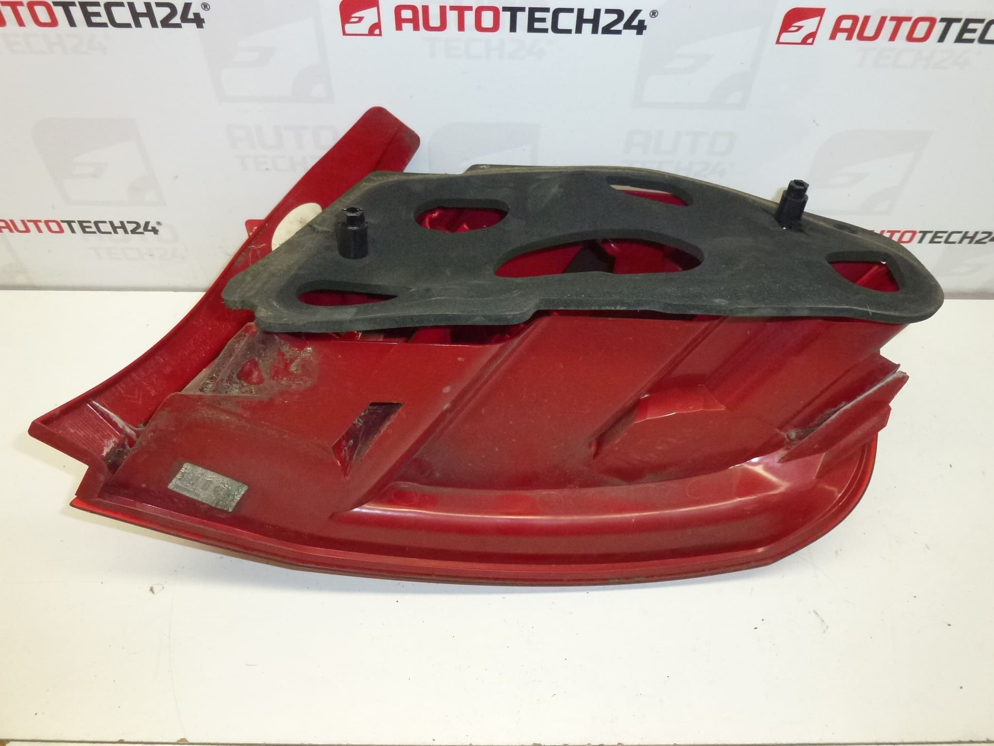 Ľavá zadná lampa Peugeot 407 sedan 6350HP