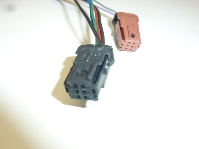 Pravé zrkadlo elektricky sklopné KMU Peugeot 307 8149VT