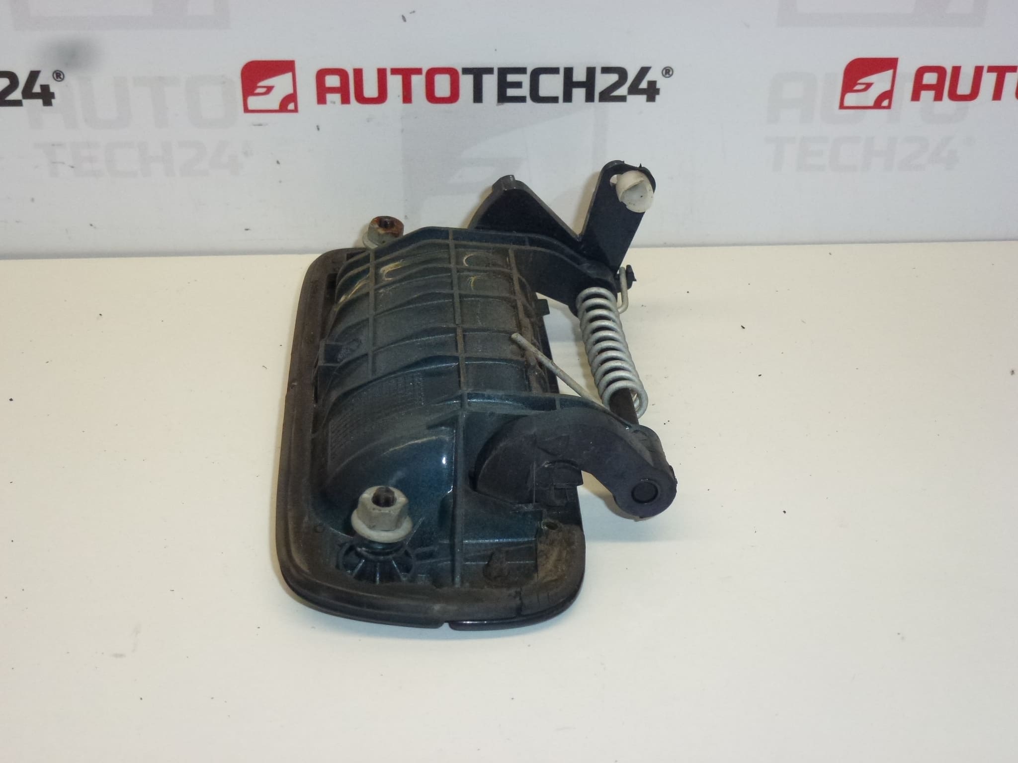 Kľučka pravých zadných dverí Peugeot KMPD 9101H5 9621859377