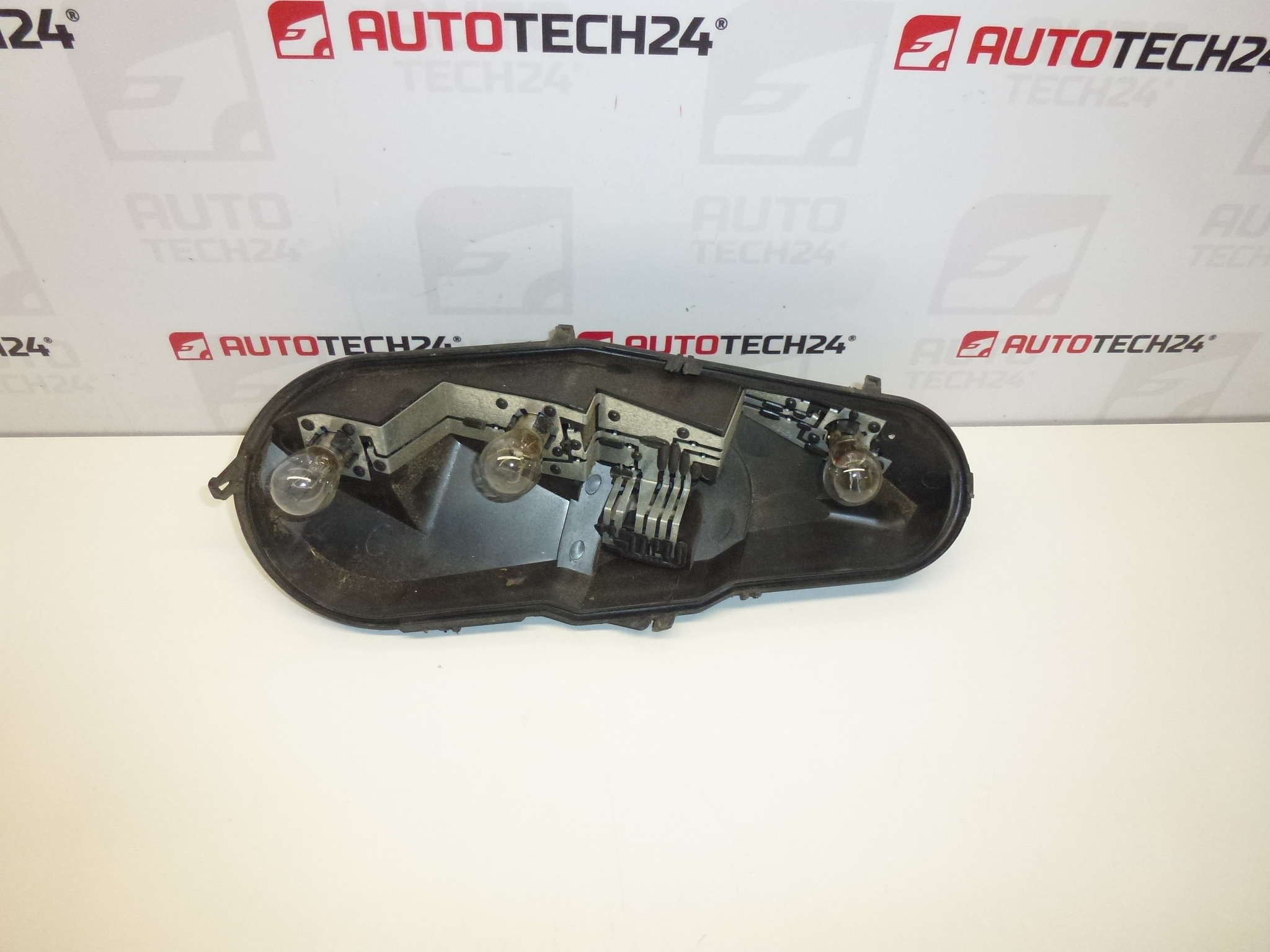 Kábel kábla v ľavej zadnej žiarovke s Citroën C1 Peugeot 107 604686