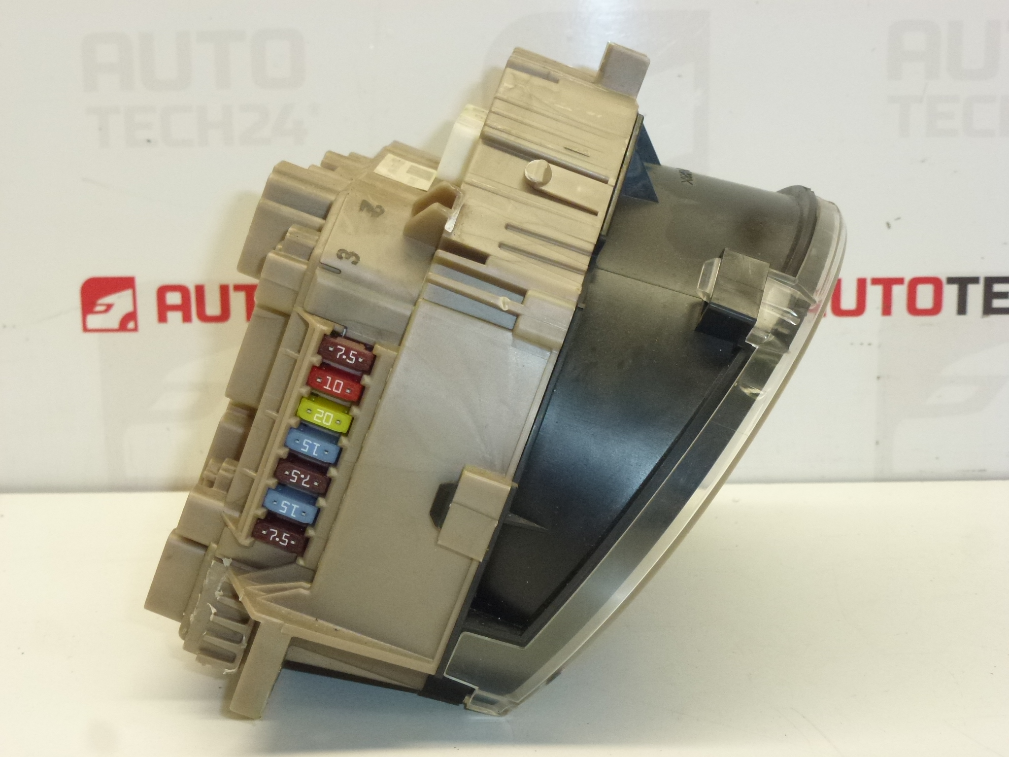 Tachometer Citroën C1 Peugeot 107 najazdených 164000 km 83800-0H011-A 6105F0 6103AT