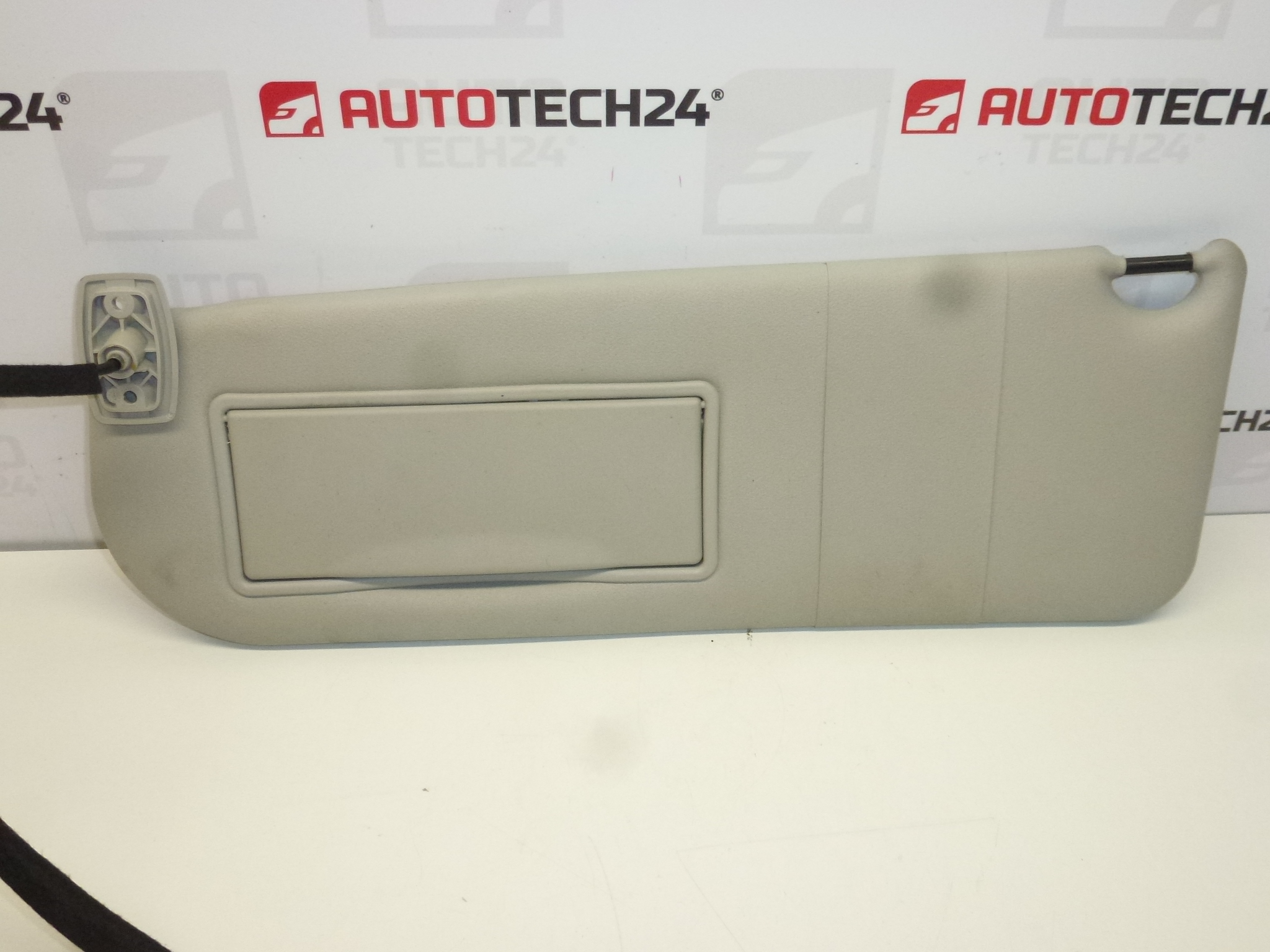 Slnečná clona Citroën C8 Peugeot 807, osvetlenie - ľavá 8143GN