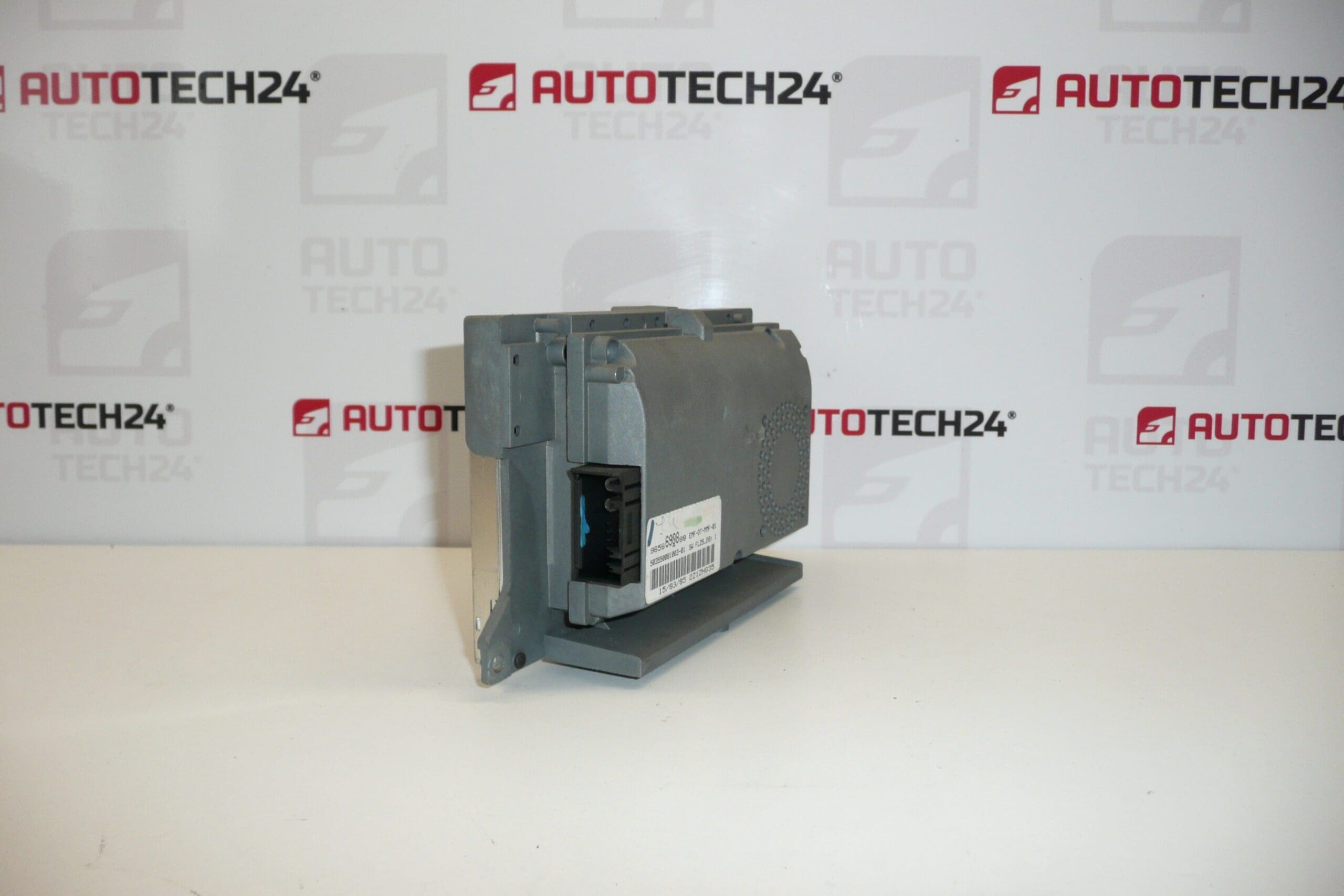 Display NAVIGÁCIA Citroën Peugeot 9661552580 – Obrázok 2