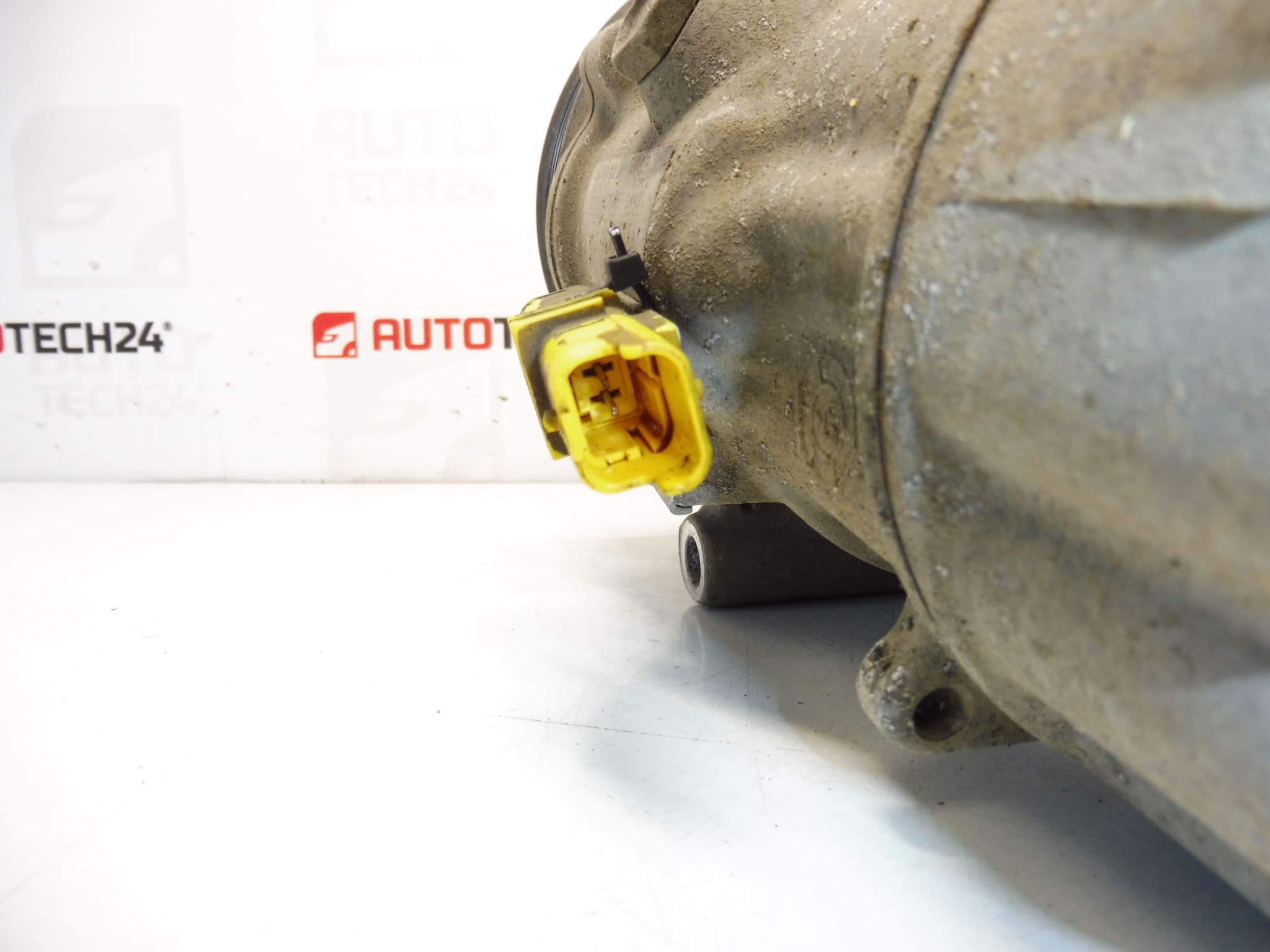 Kompresor klimatizácie Sanden SD6V12 1449 9655191580 – Obrázok 2