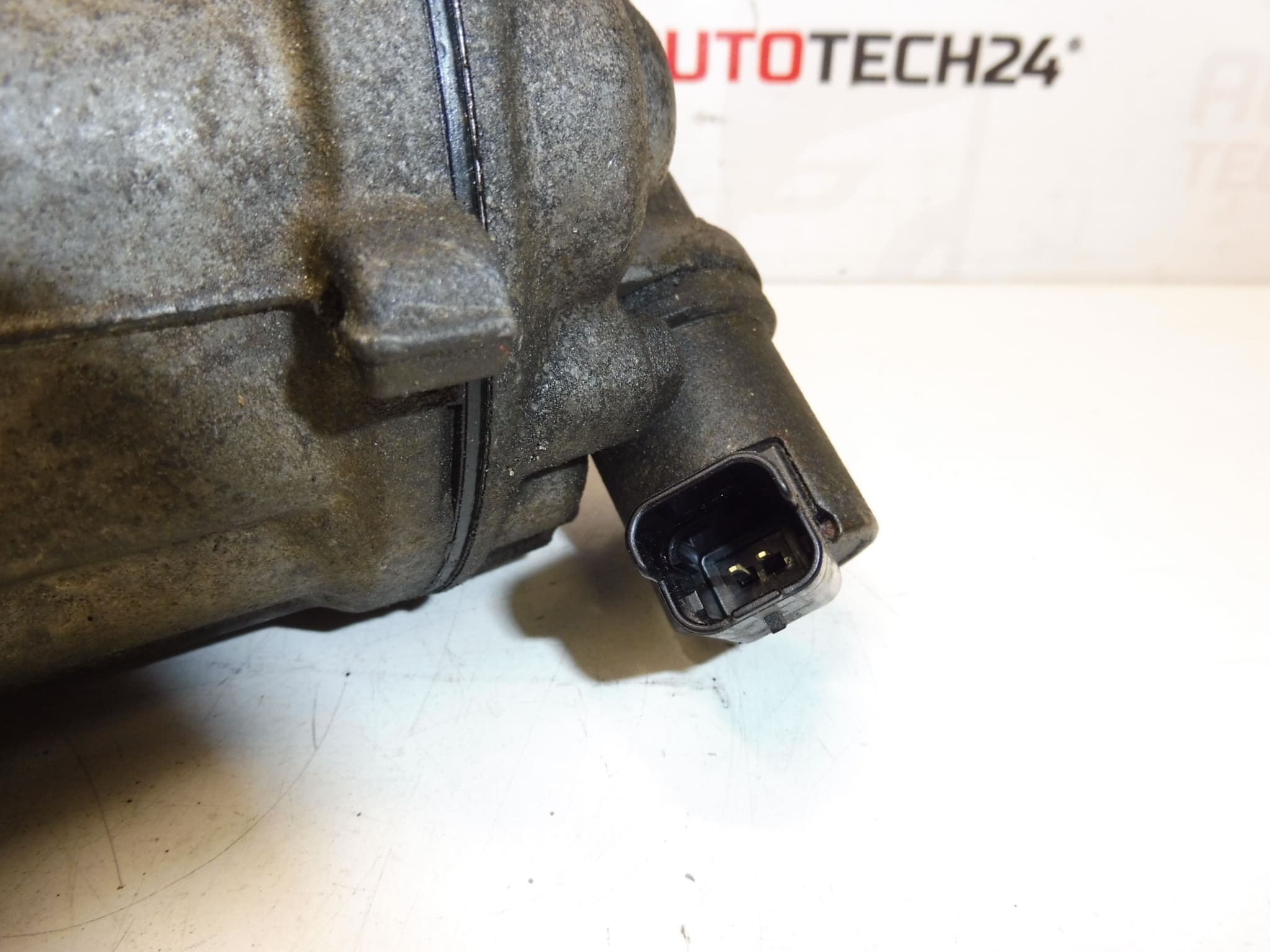 Kompresor klimatizácie Sanden SD7C16 1301F 9648138980 6453RE – Obrázok 2