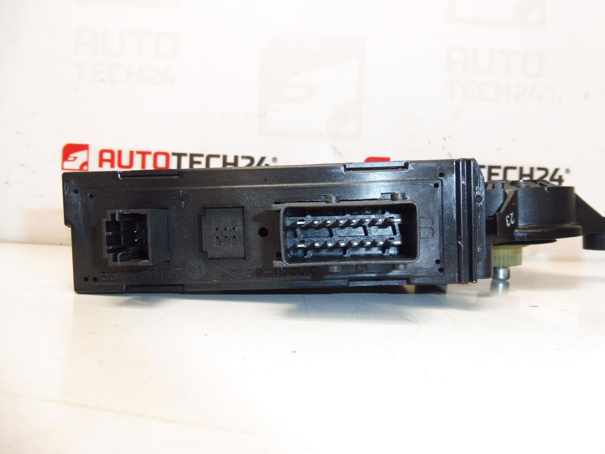 Motor ľavého predného okna Peugeot 307 9637131280 9221CA – Obrázok 2