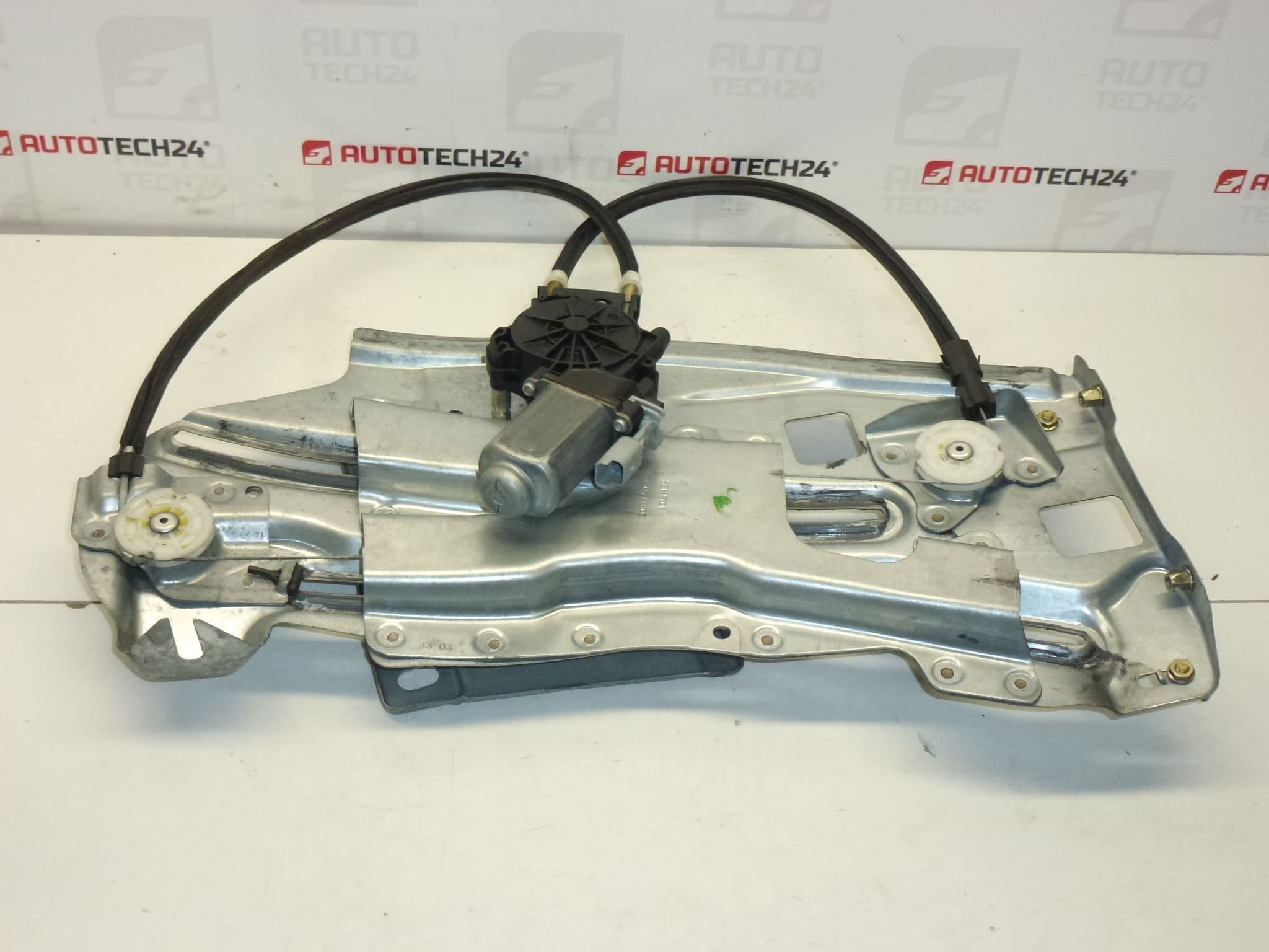 Ľavý zadný mechanizmus okna Citroën C3 Pluriel 963071180D 922383 – Obrázok 2