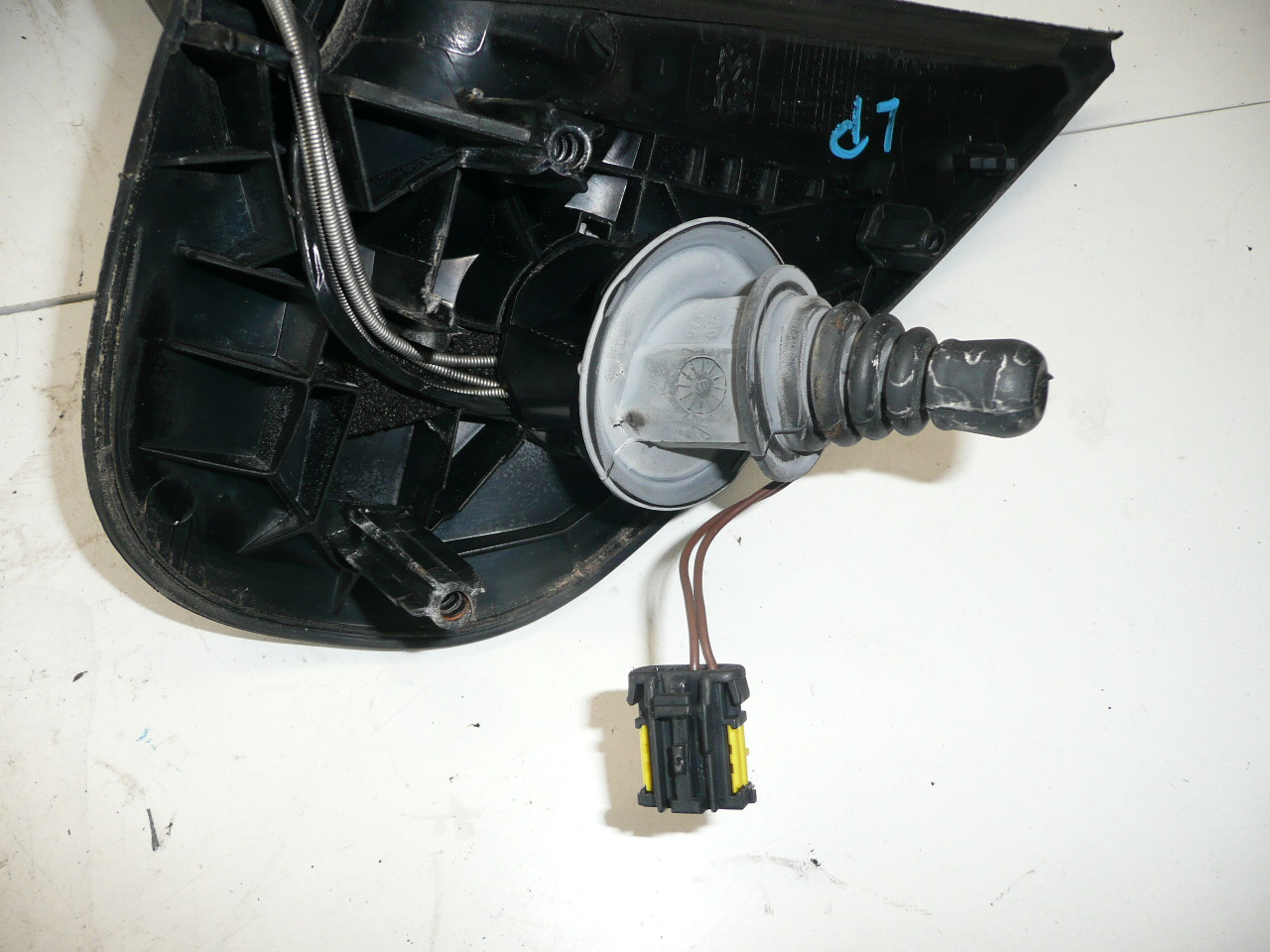 Ľavé zrkadlo Peugeot 206 8153KK 8154JA