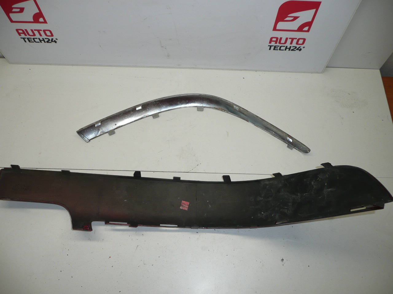 Lišta s chrómom LP nárazníka Citroën Xsara Picasso 7452CK