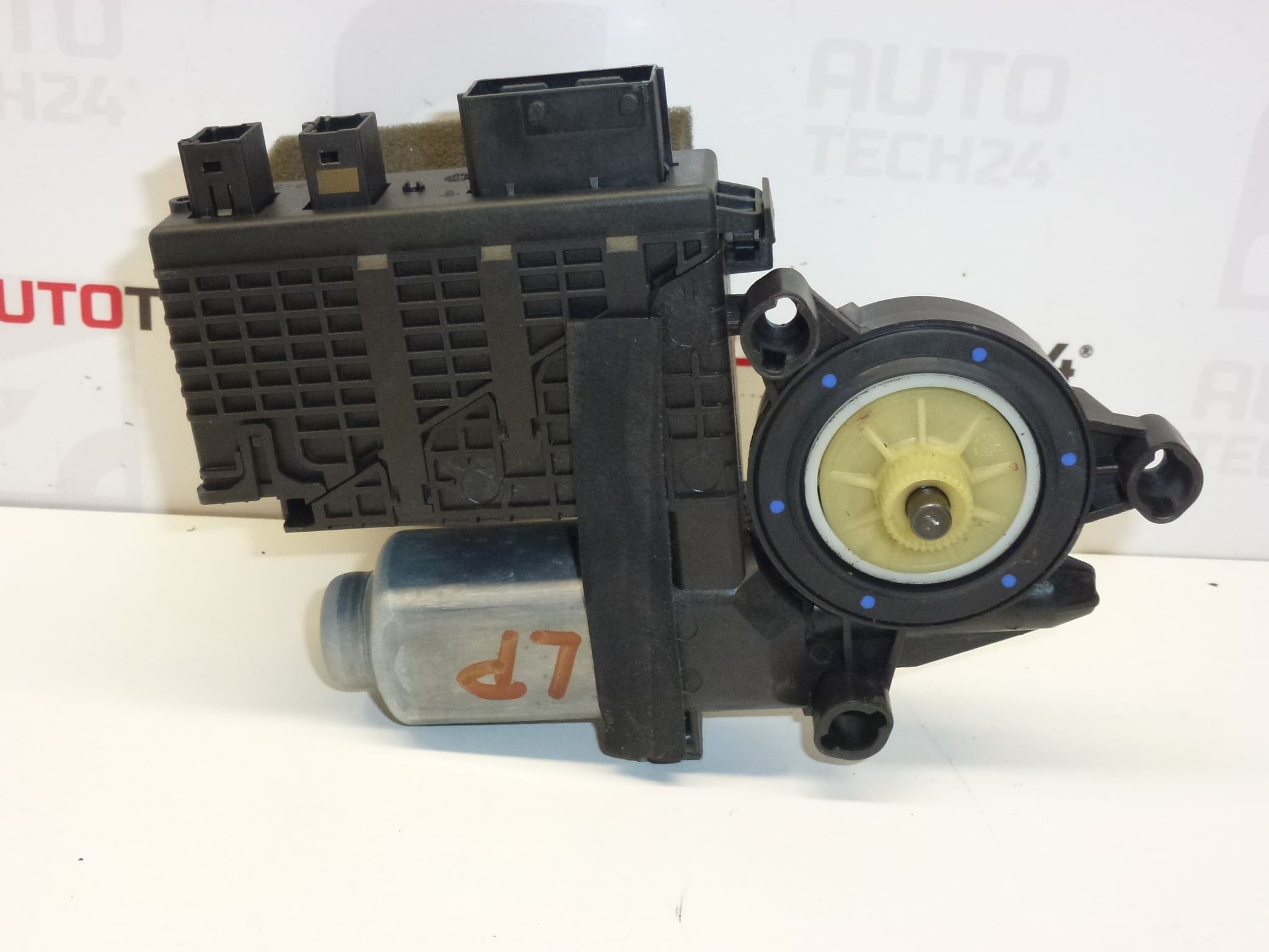 Motor ľavého predného stahovania okna Citroën C4 Picasso 9674032580 9221CY 9221HH – Obrázok 2