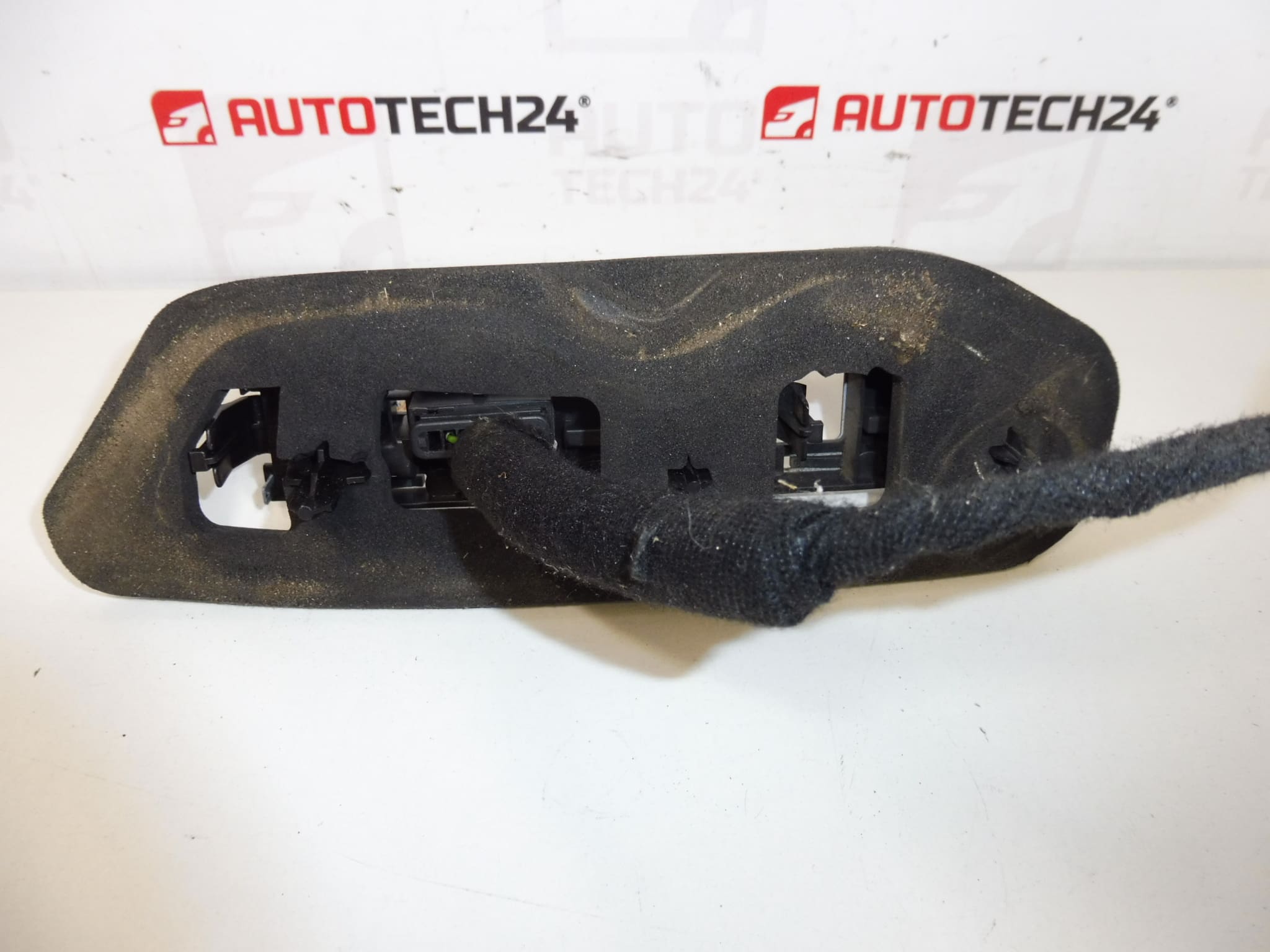 Patica zadnej ľavej lampy Citroën C4 Grand Picasso 6350AC – Obrázok 2