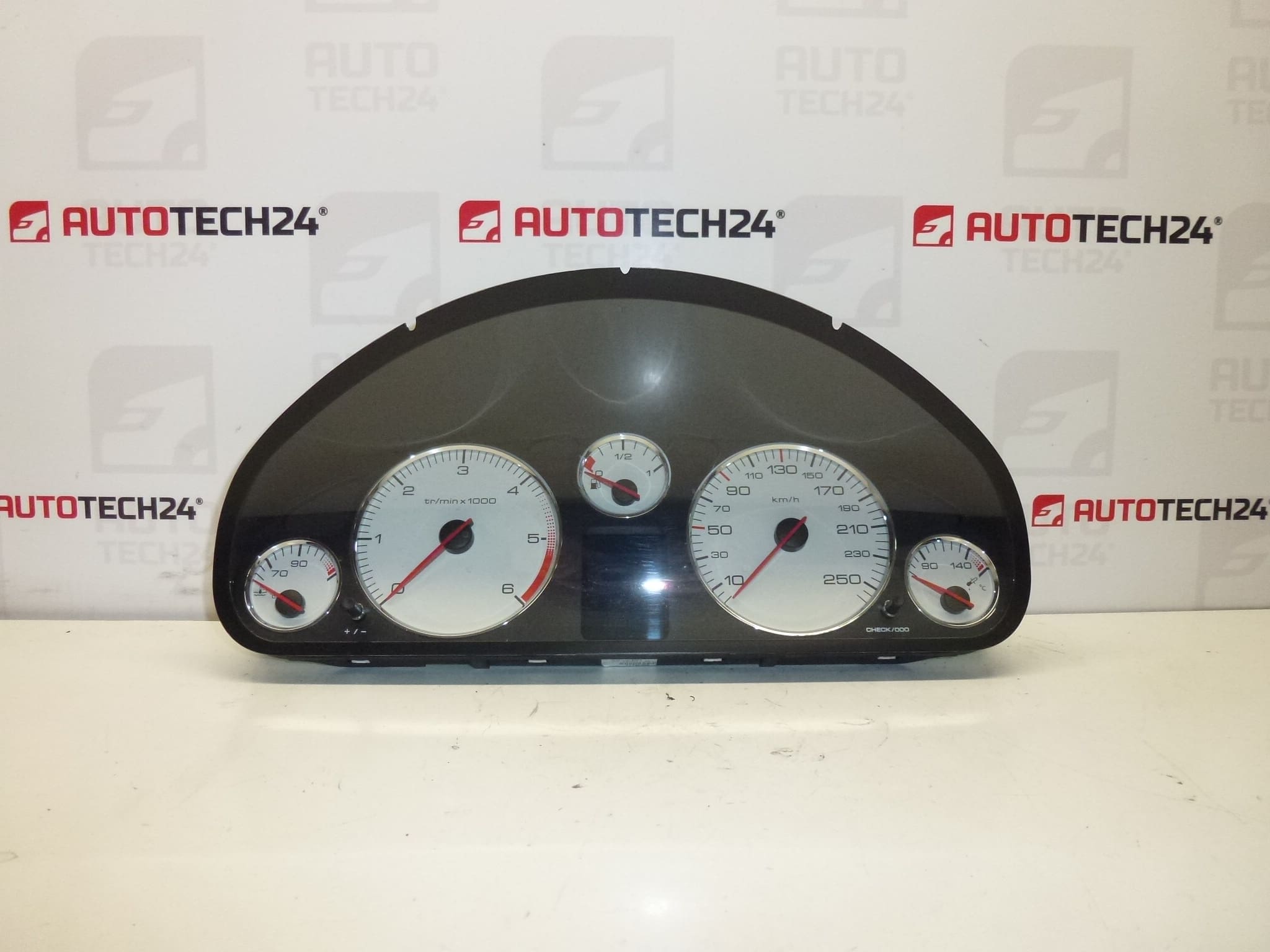 Tachometer Peugeot 407 najazdených 105000 km 9658138580 610395