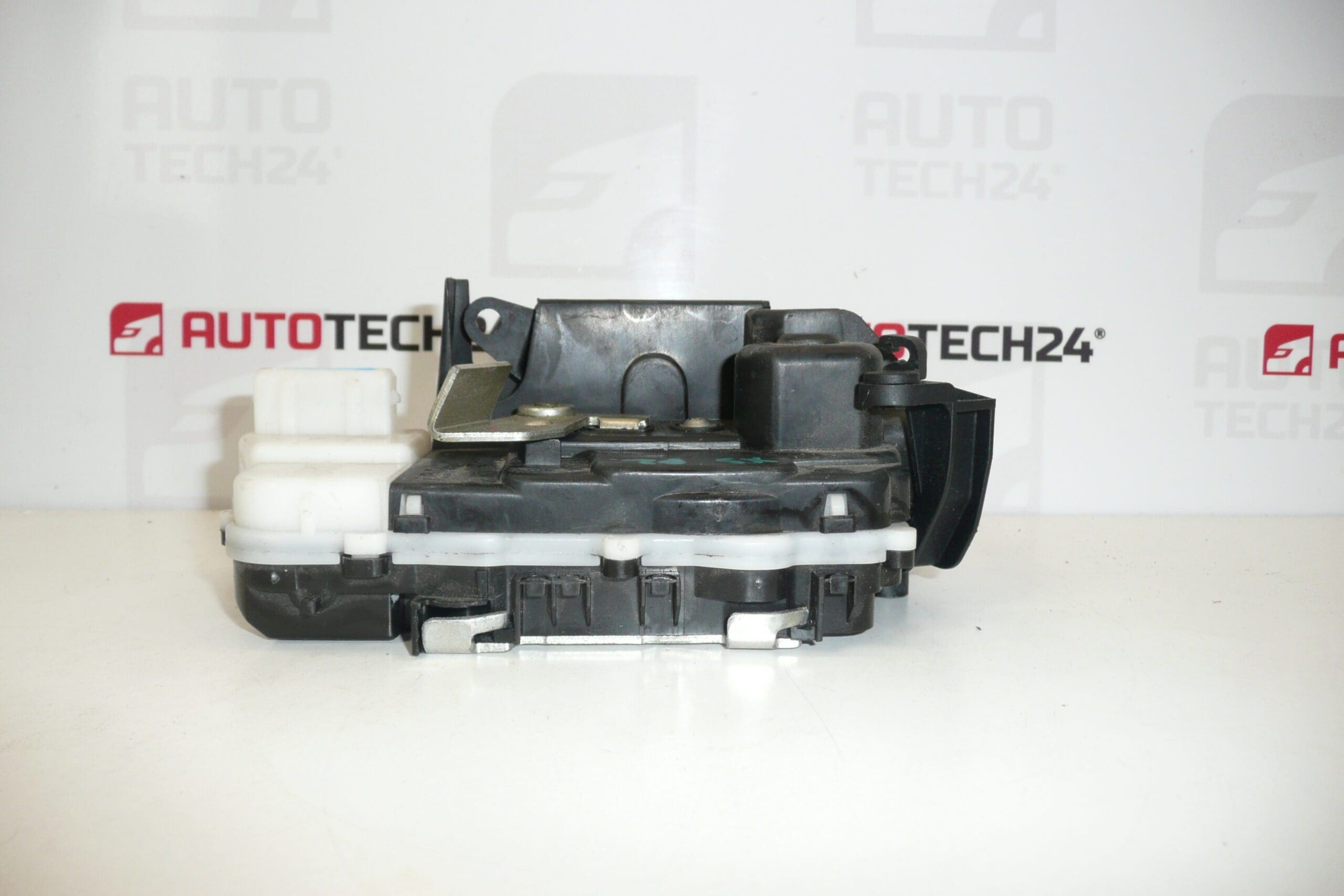 Zámok pravých zadných dverí Citroën Xsara 913884 – Obrázok 2