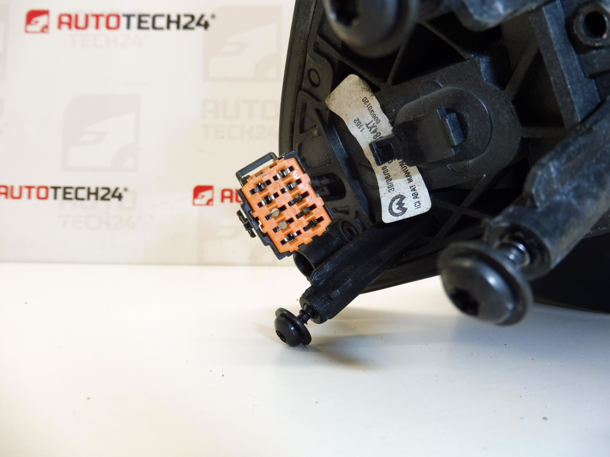 Ľavé zrkadlo EZRC Citroën Xsara Picasso 96570984XT 815350