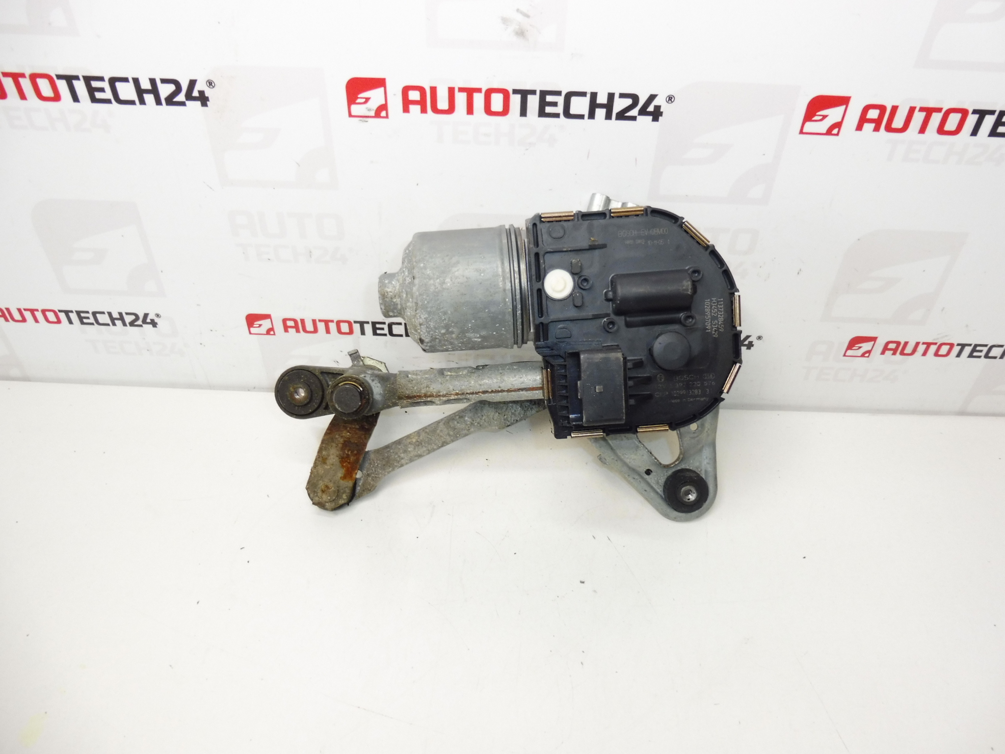 Motor ľavého stierača Peugeot 5008 9671062180 6405PZ